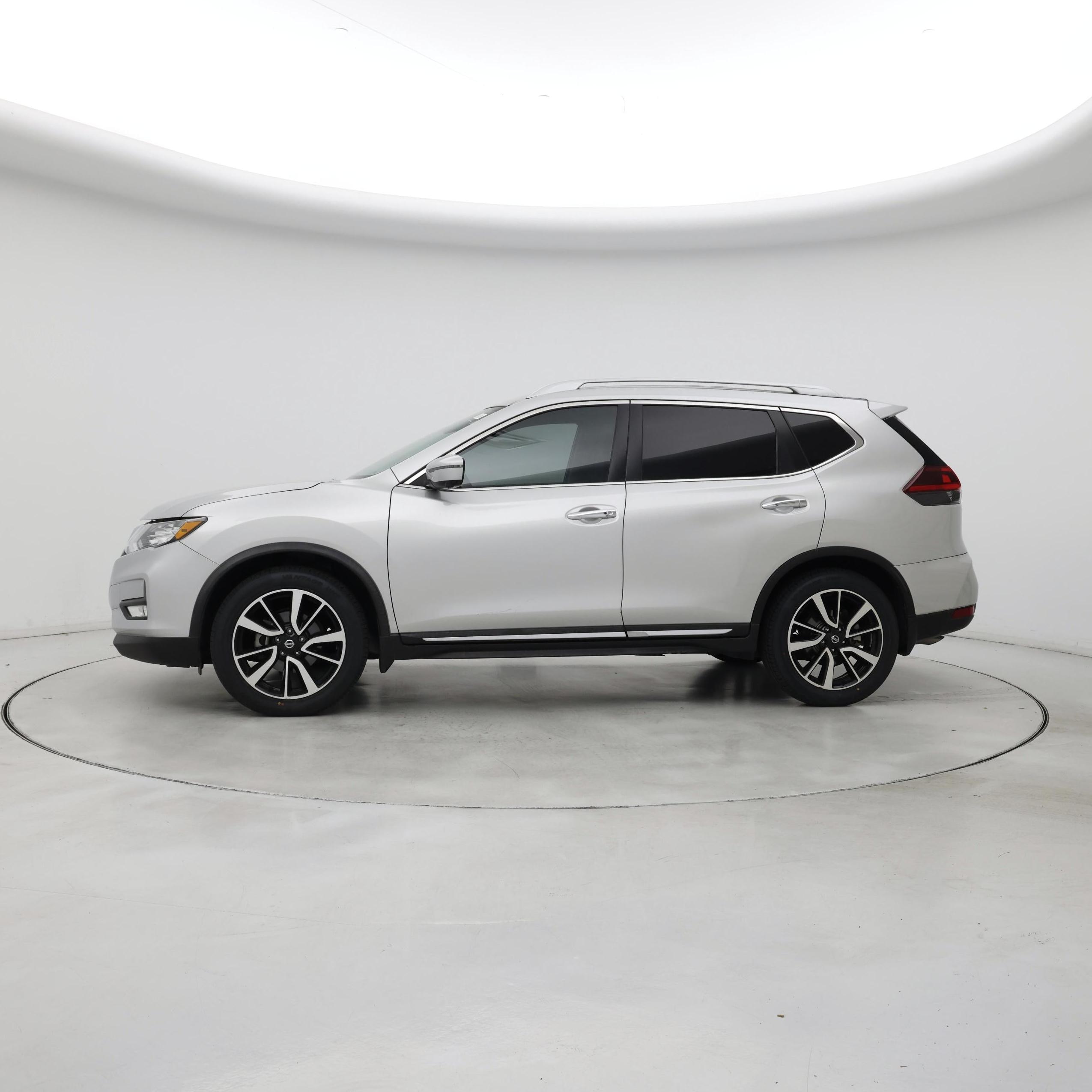 Thumbnail: 2018 Nissan Rogue - 3