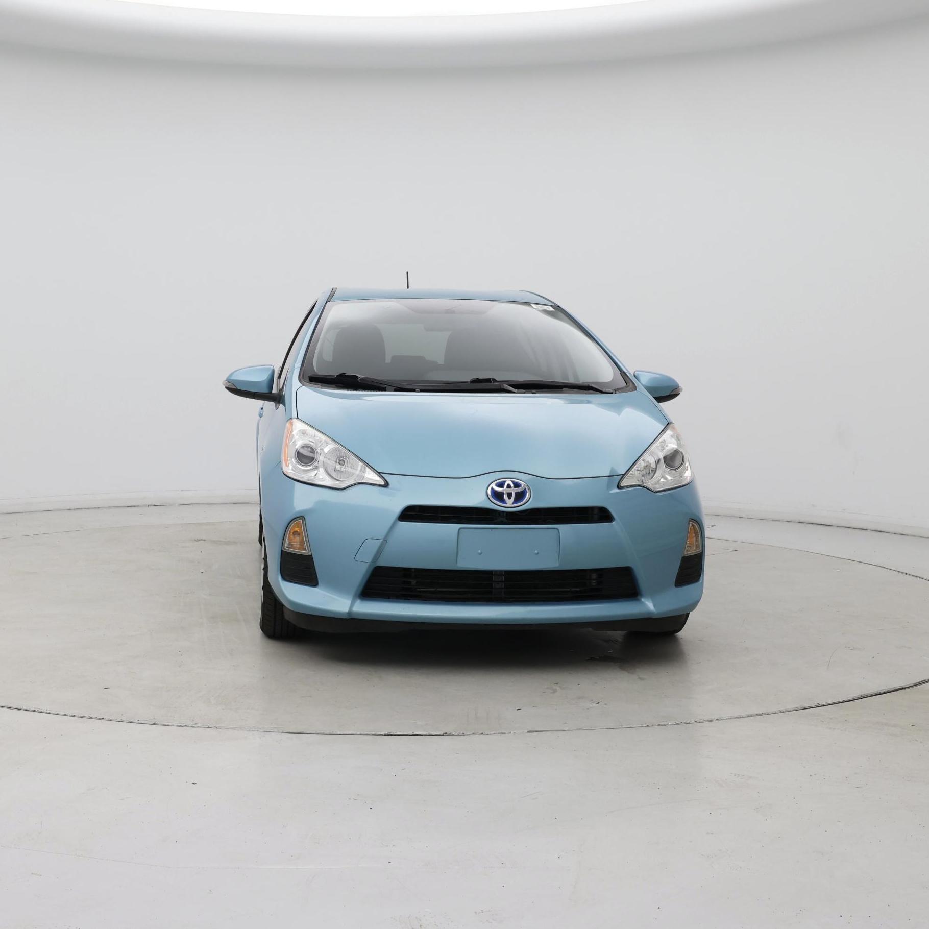 Thumbnail: 2014 Toyota Prius c - 5