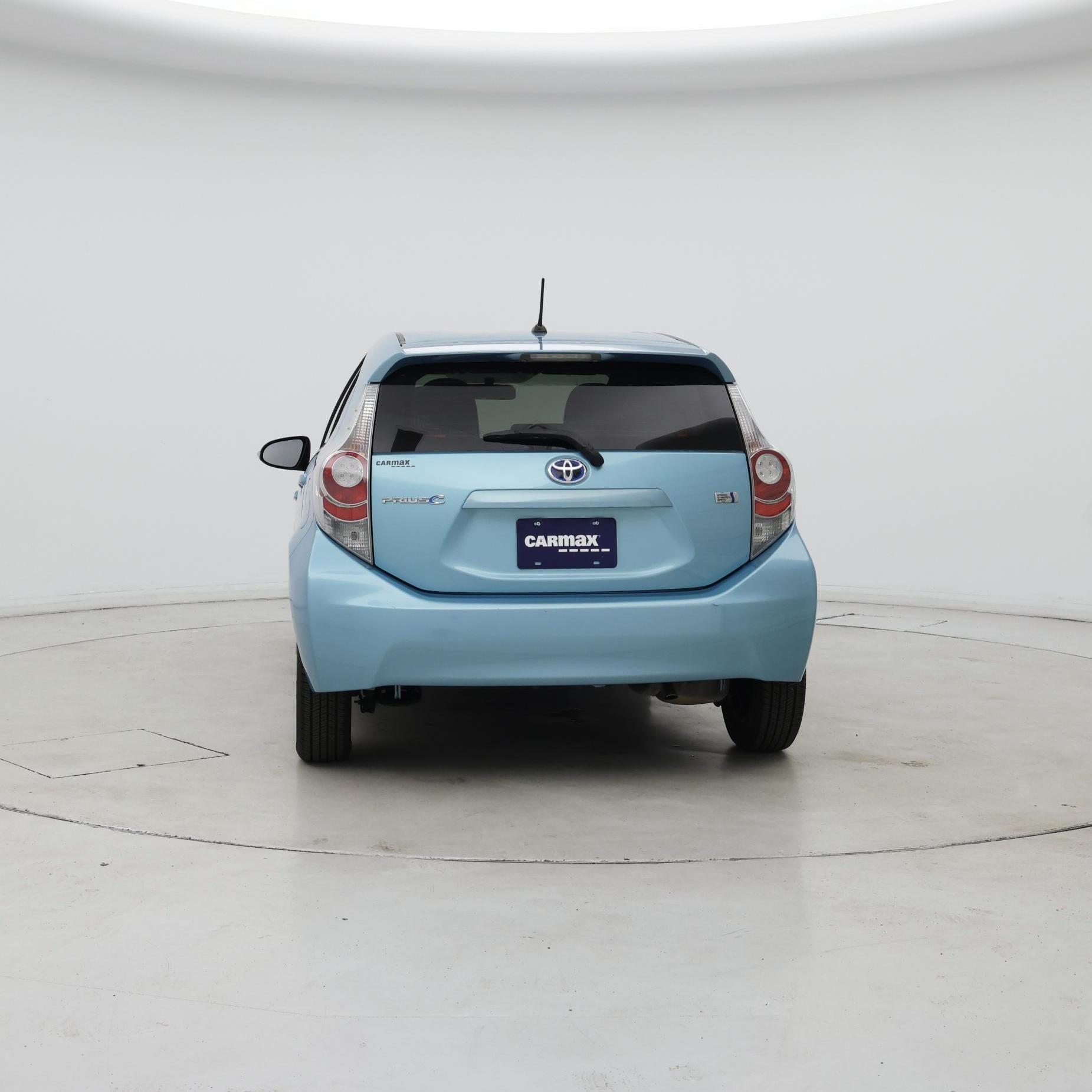 Thumbnail: 2014 Toyota Prius c - 6