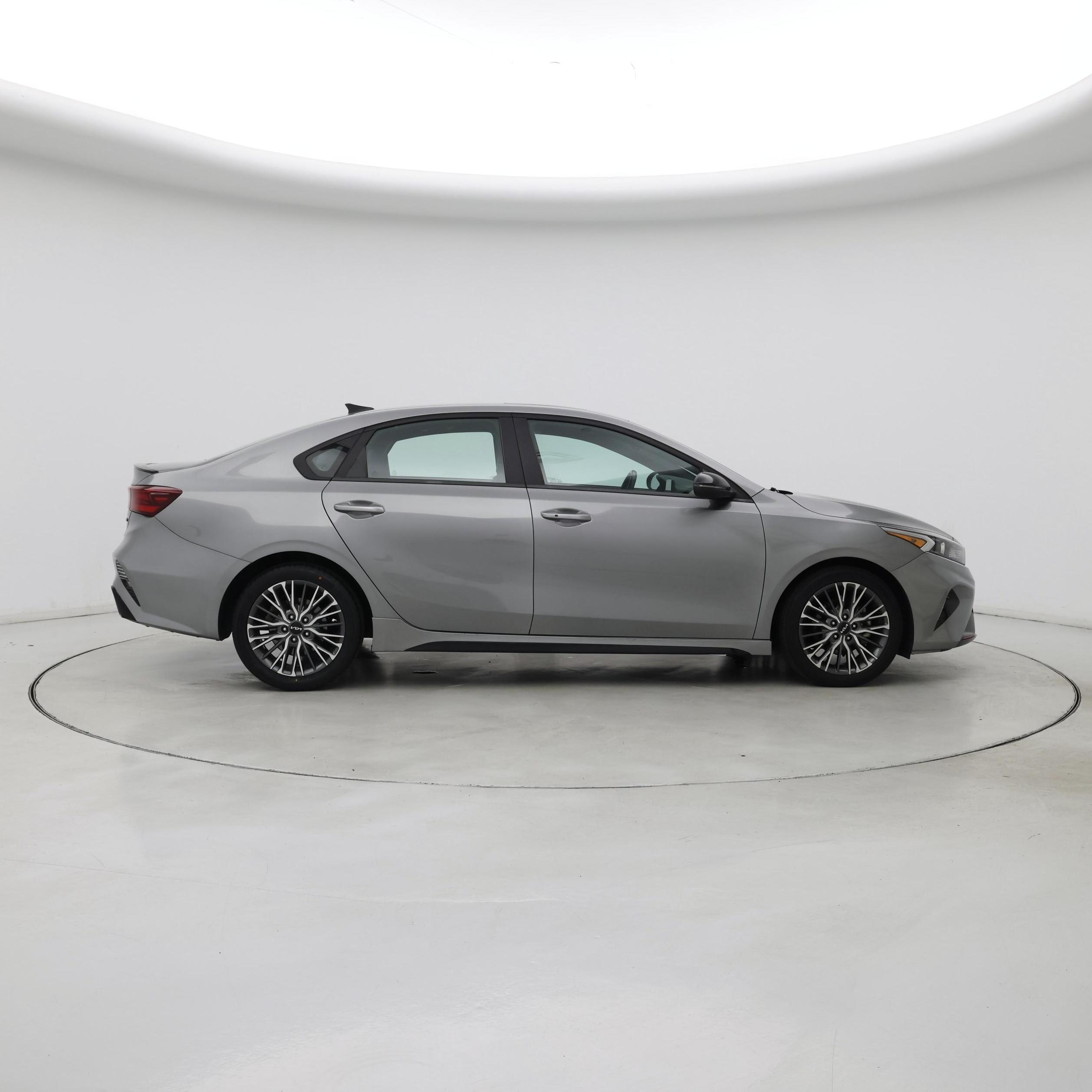 Thumbnail: 2022 Kia Forte - 7