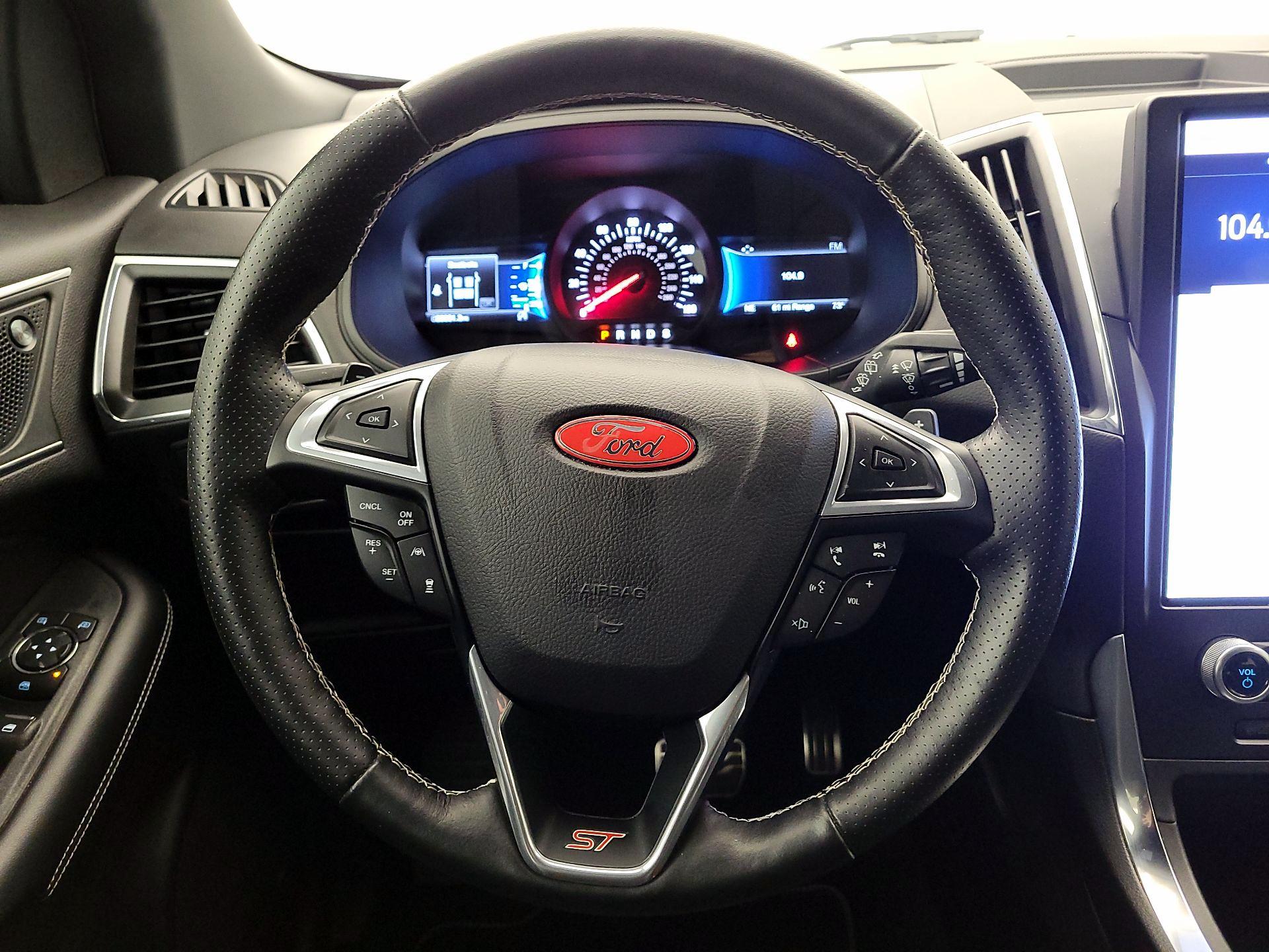 Thumbnail: 2022 Ford Edge - 10