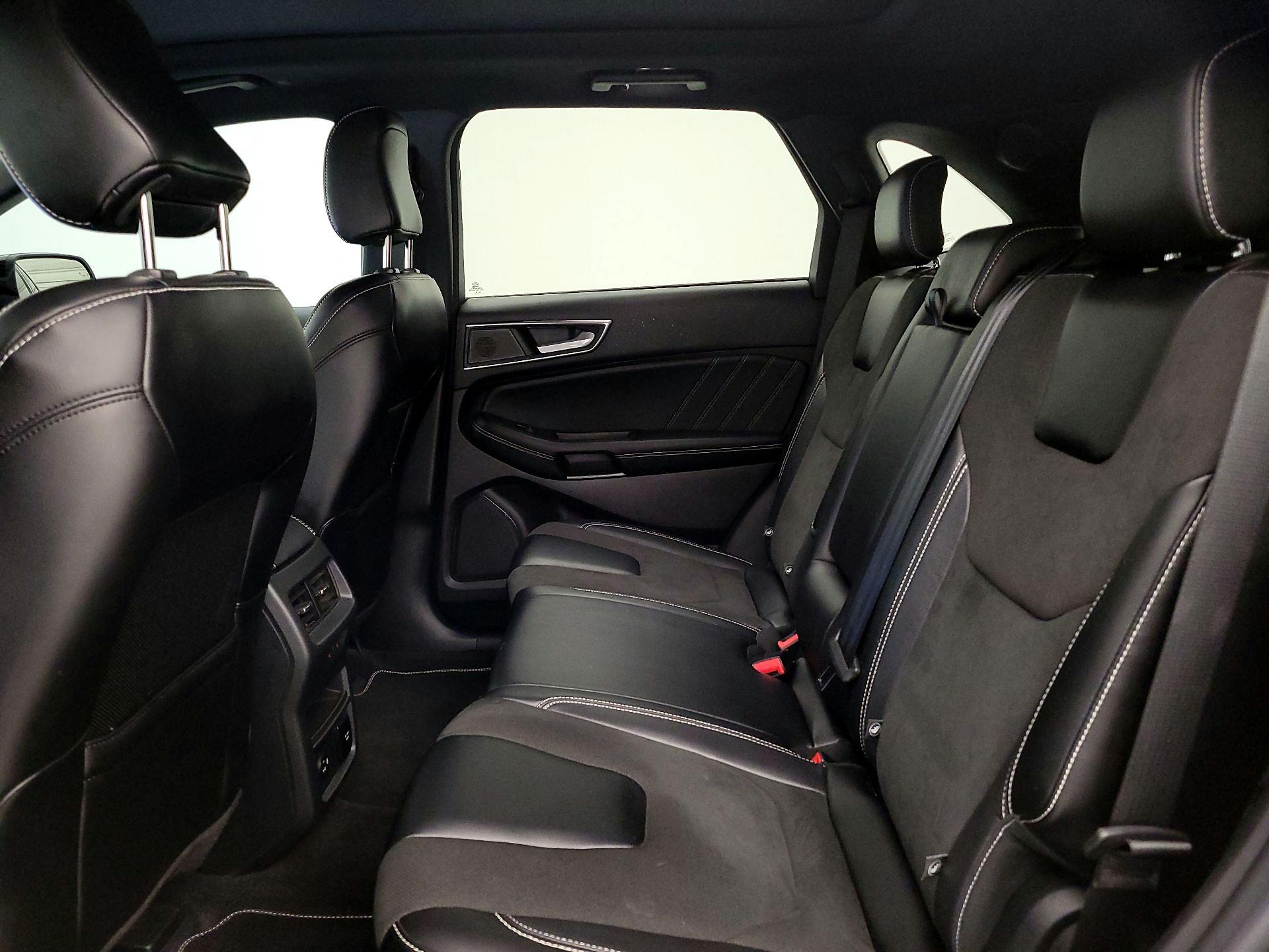 Thumbnail: 2022 Ford Edge - 20