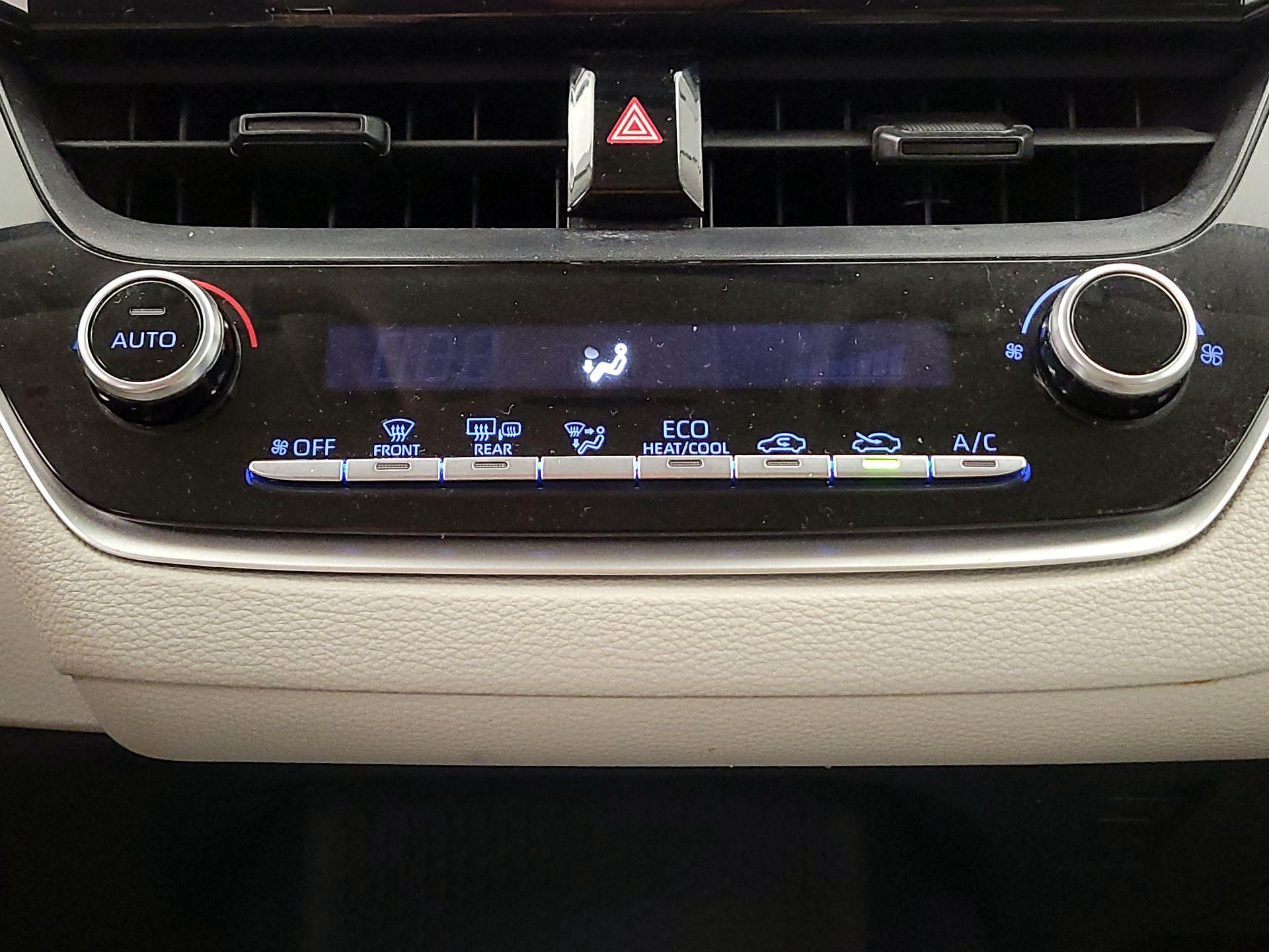 Thumbnail: 2021 Toyota Corolla - 16