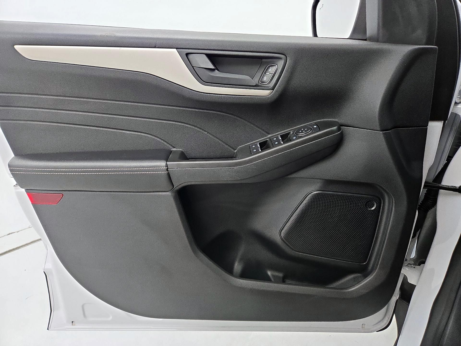 Thumbnail: 2021 Ford Escape - 12