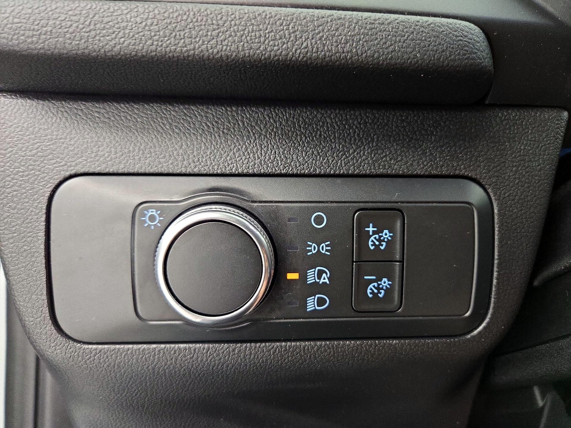 Thumbnail: 2021 Ford Escape - 13