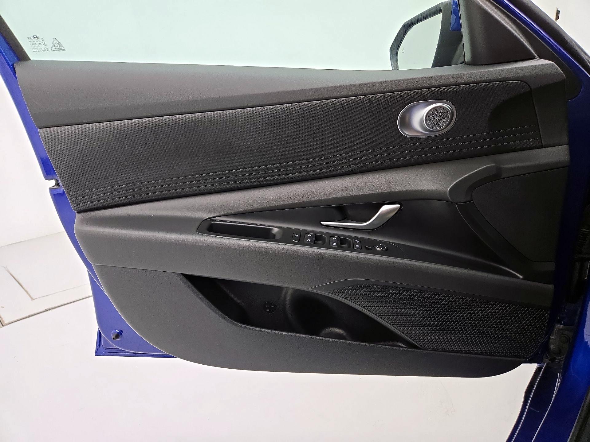 Thumbnail: 2024 Hyundai Elantra - 12
