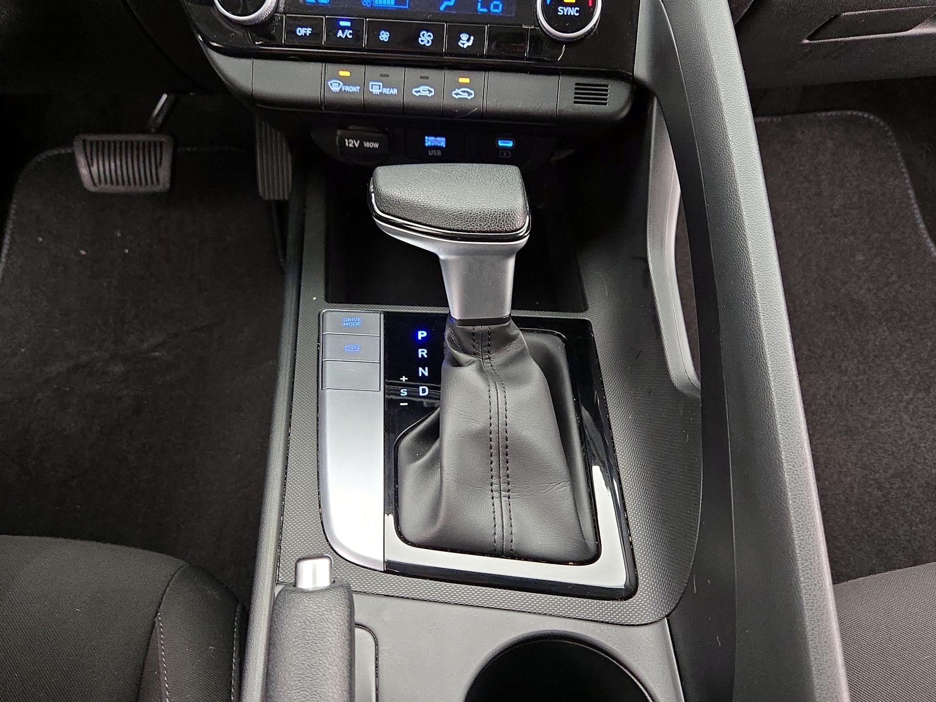 Thumbnail: 2024 Hyundai Elantra - 18
