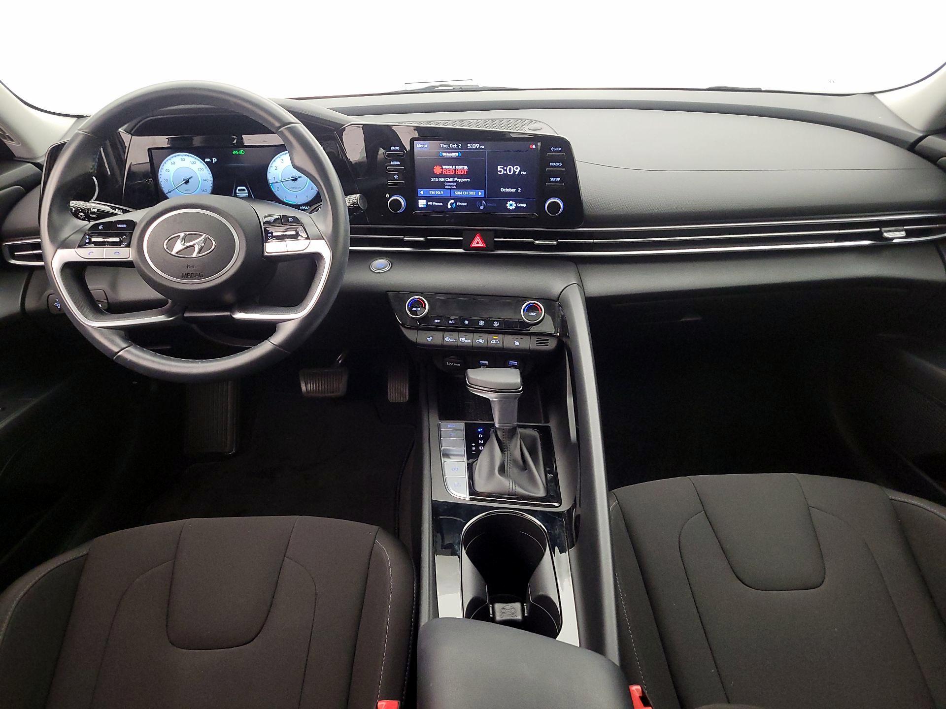 Thumbnail: 2021 Hyundai Elantra - 9