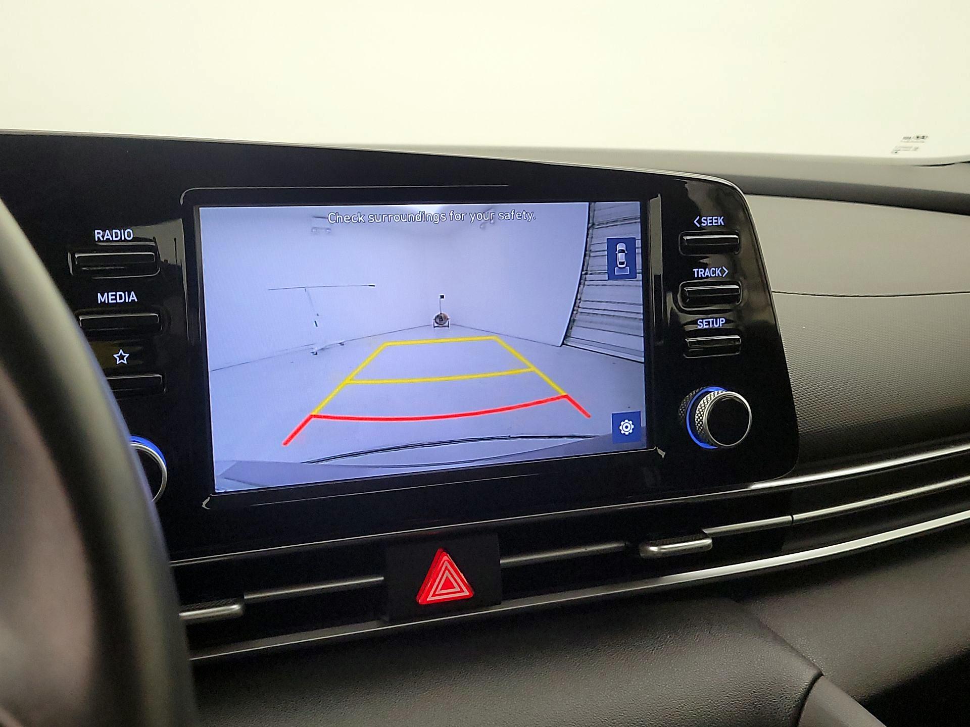 Thumbnail: 2021 Hyundai Elantra - 14