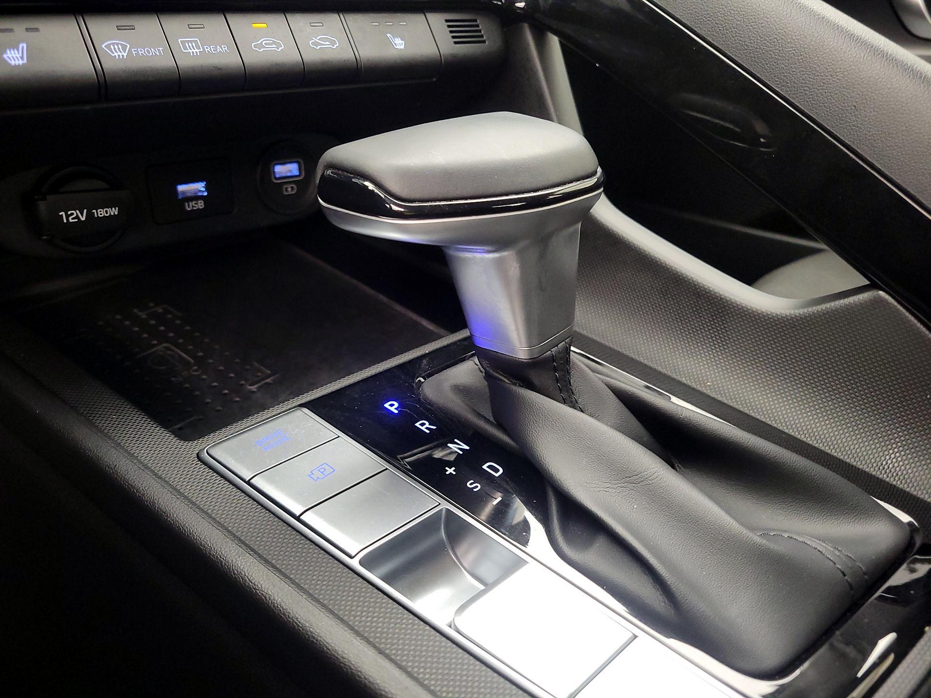 Thumbnail: 2021 Hyundai Elantra - 17