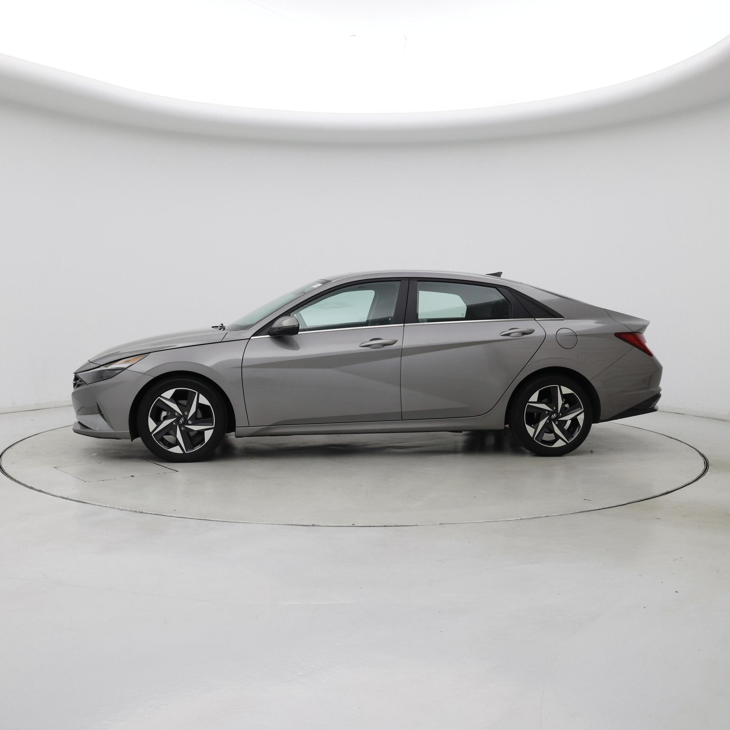 Thumbnail: 2021 Hyundai Elantra - 3