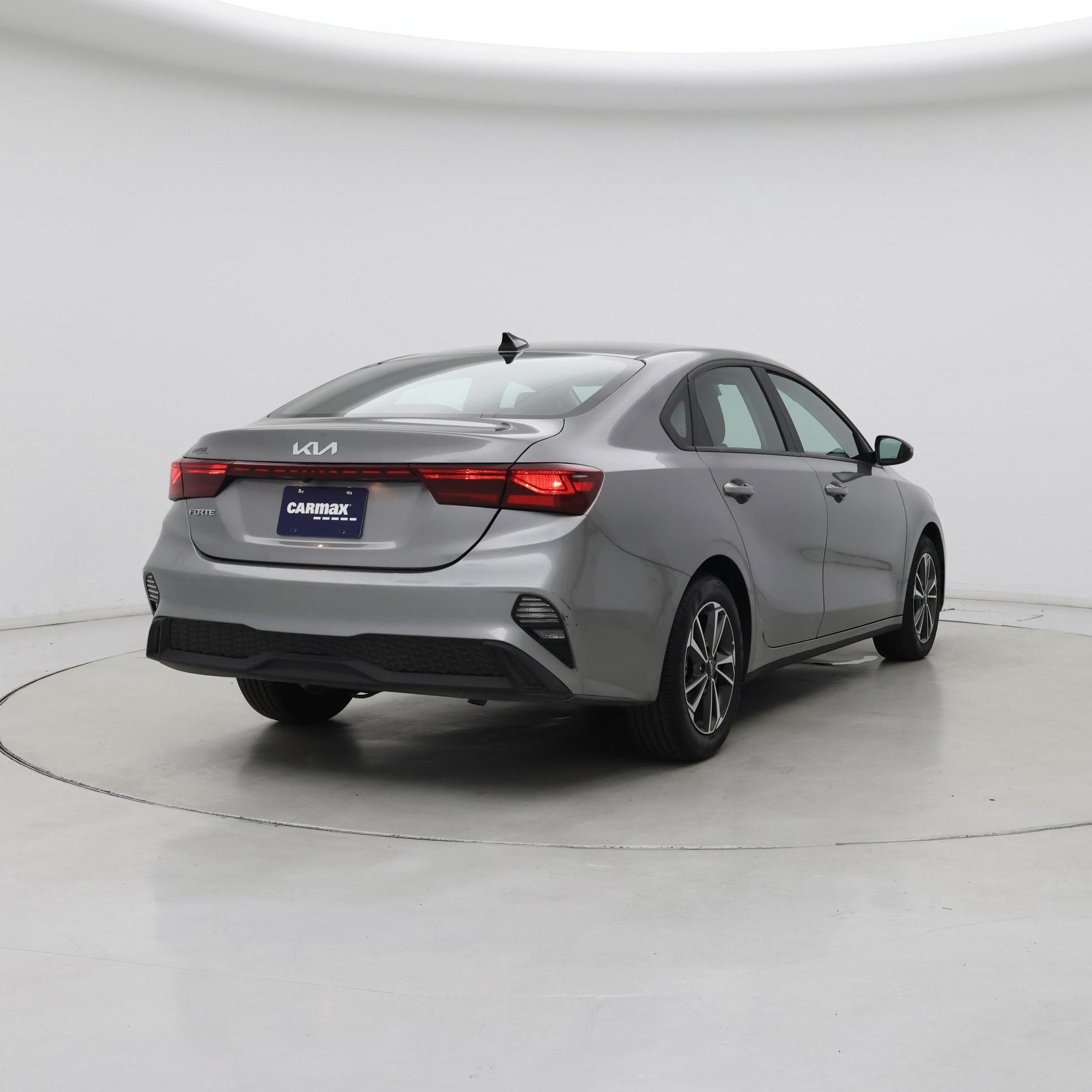 Thumbnail: 2024 Kia Forte - 8
