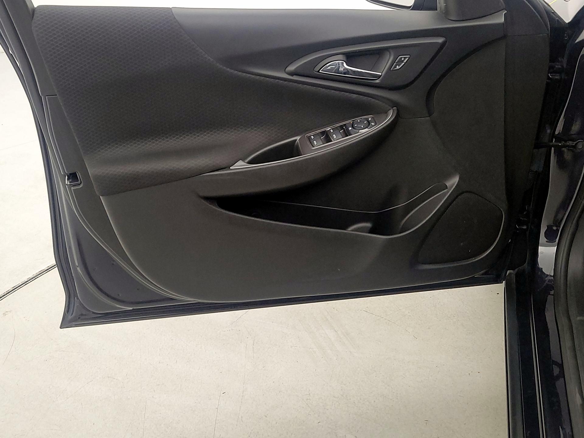 Thumbnail: 2023 Chevrolet Malibu - 12