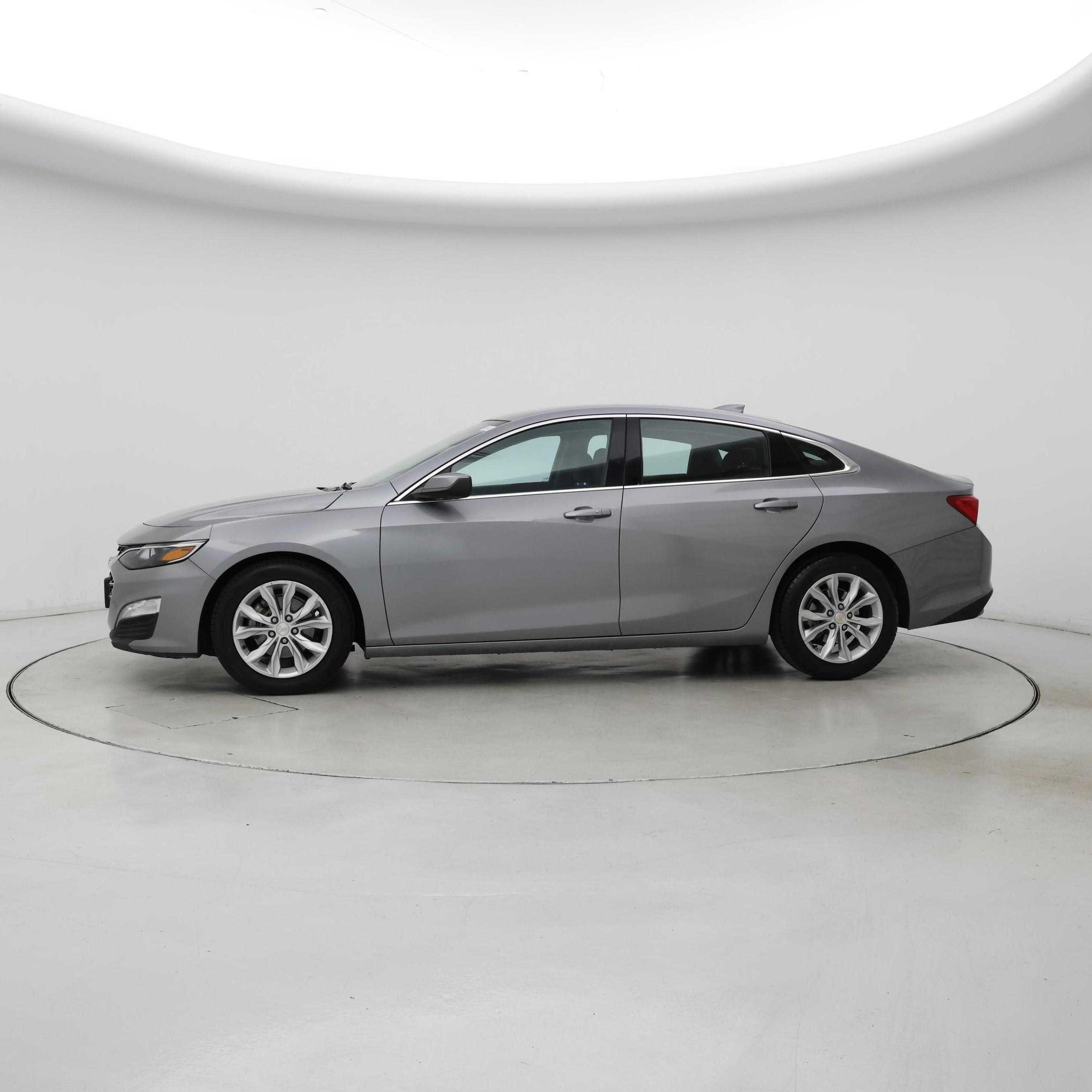 Thumbnail: 2023 Chevrolet Malibu - 3