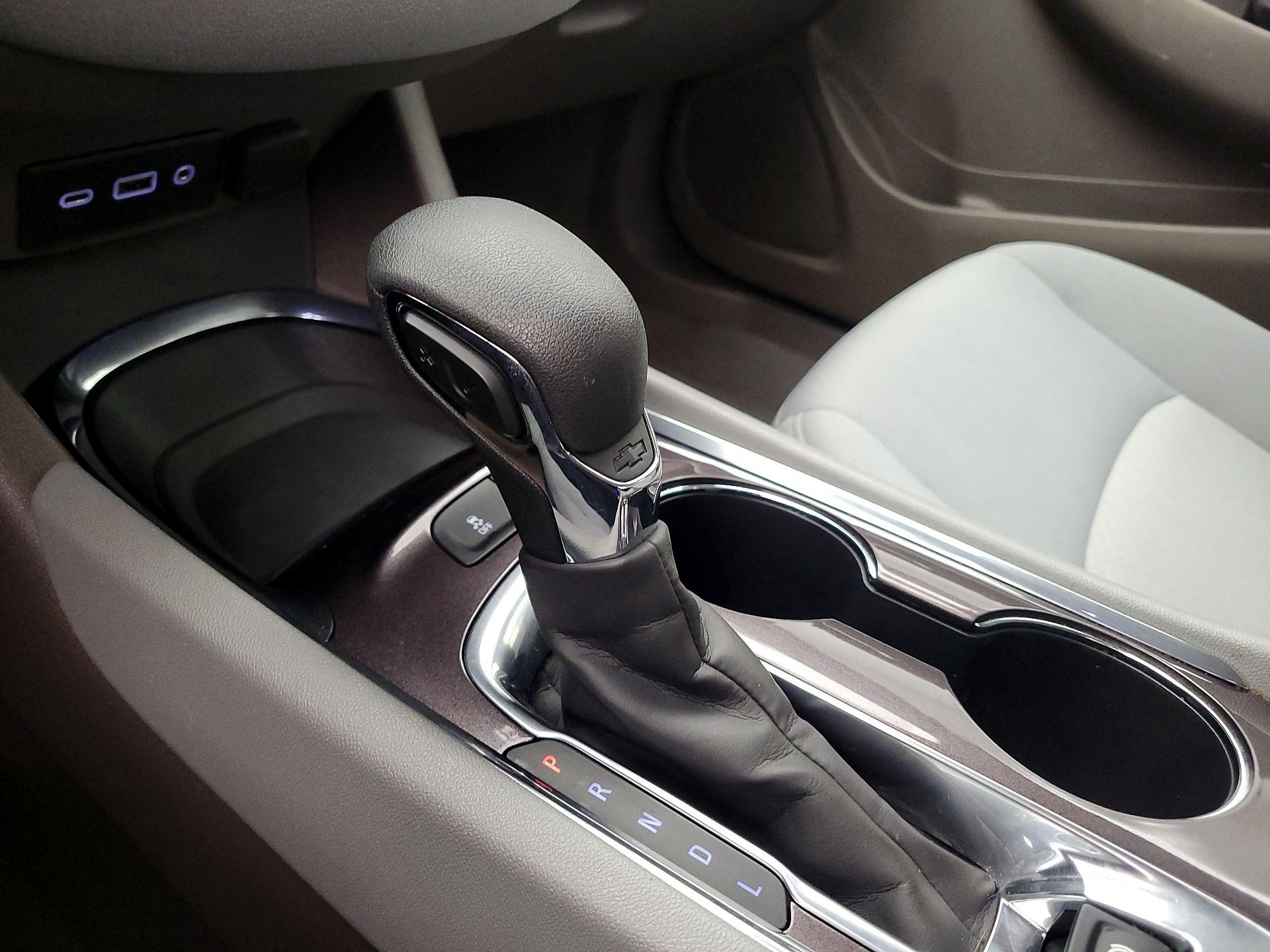 Thumbnail: 2023 Chevrolet Malibu - 17