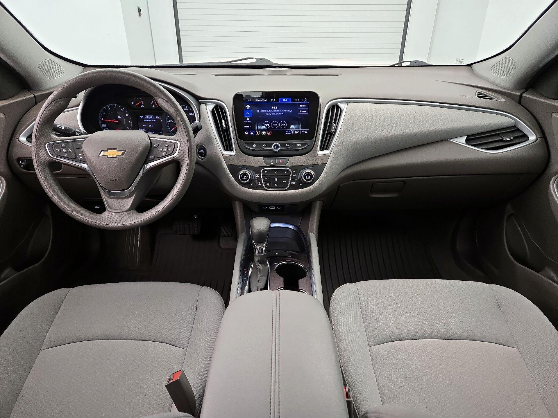 Thumbnail: 2023 Chevrolet Malibu - 9