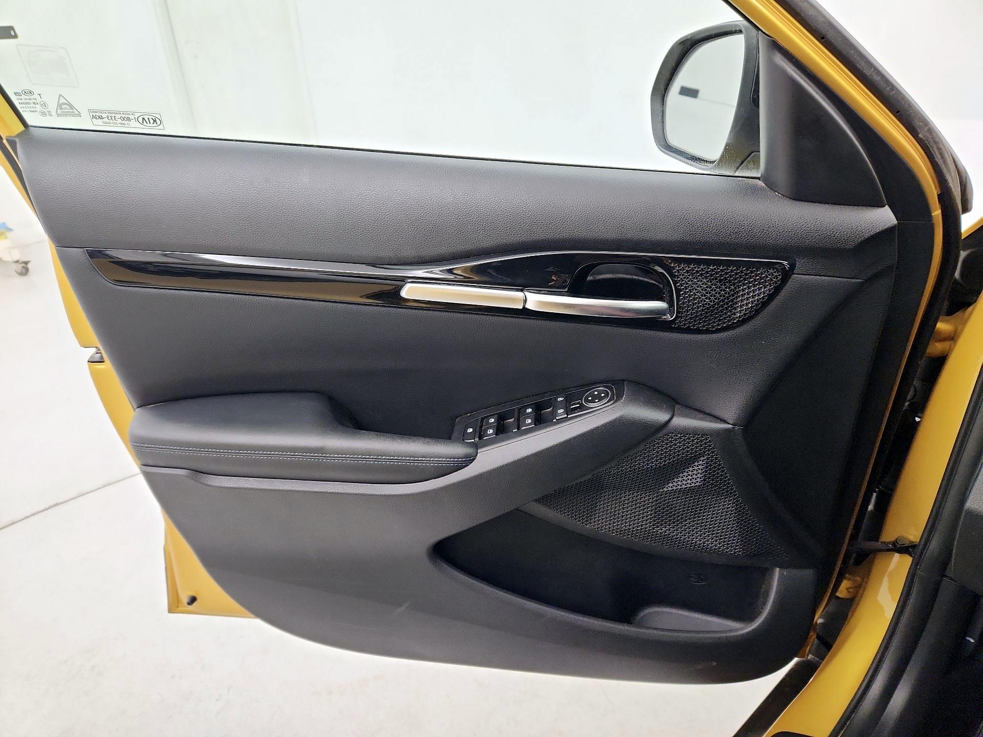 Thumbnail: 2021 Kia Seltos - 12