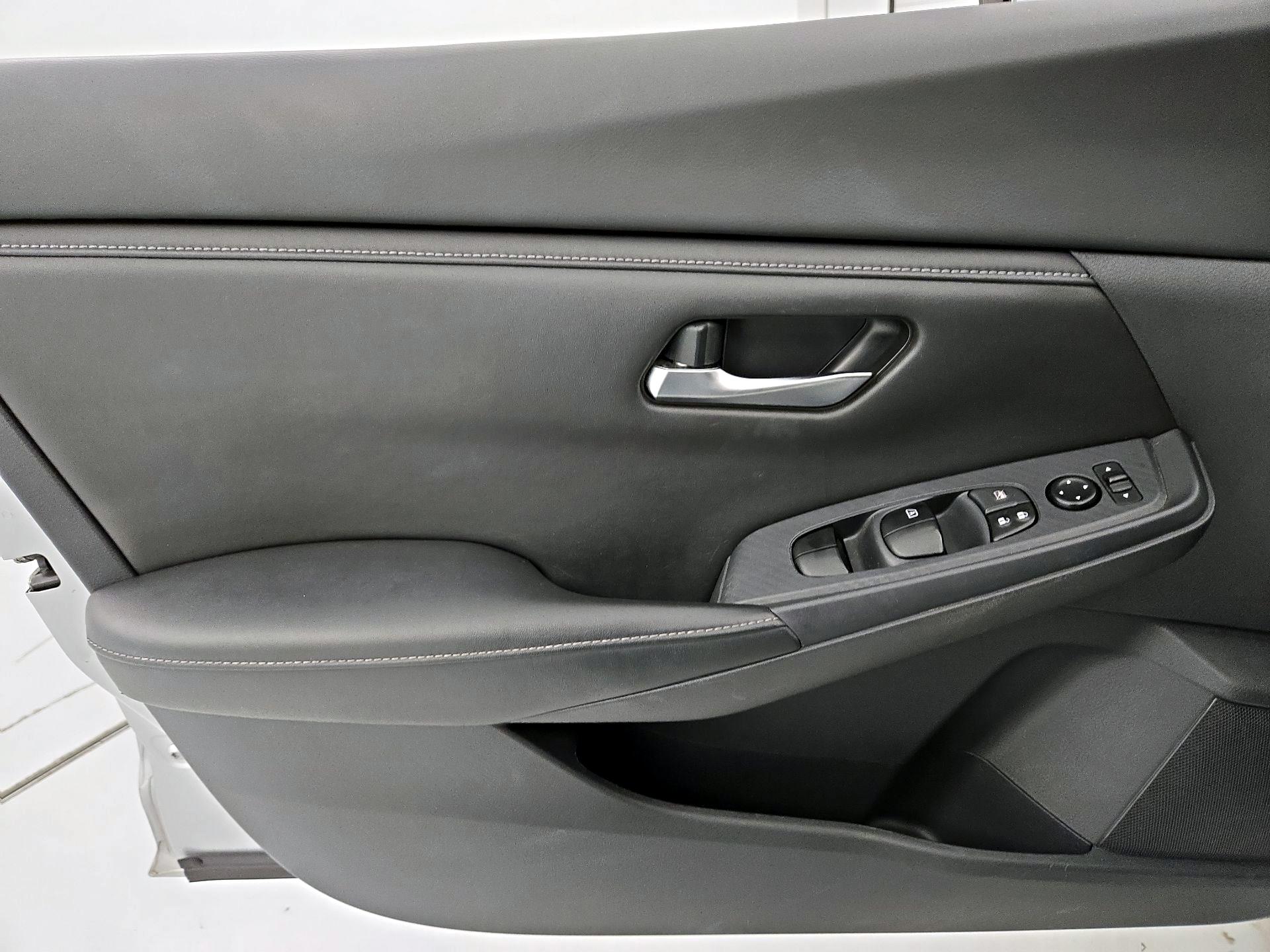 Thumbnail: 2022 Nissan Sentra - 12