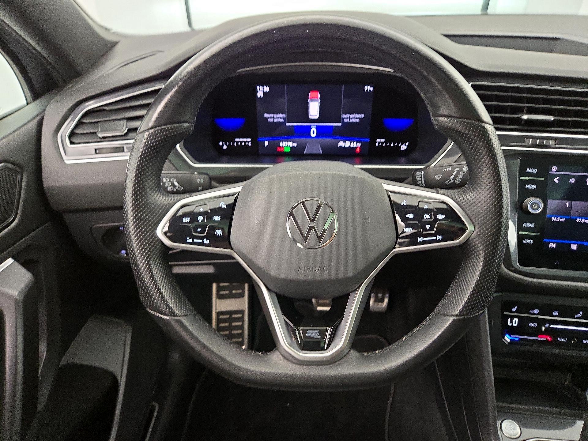 Thumbnail: 2023 Volkswagen Tiguan - 10