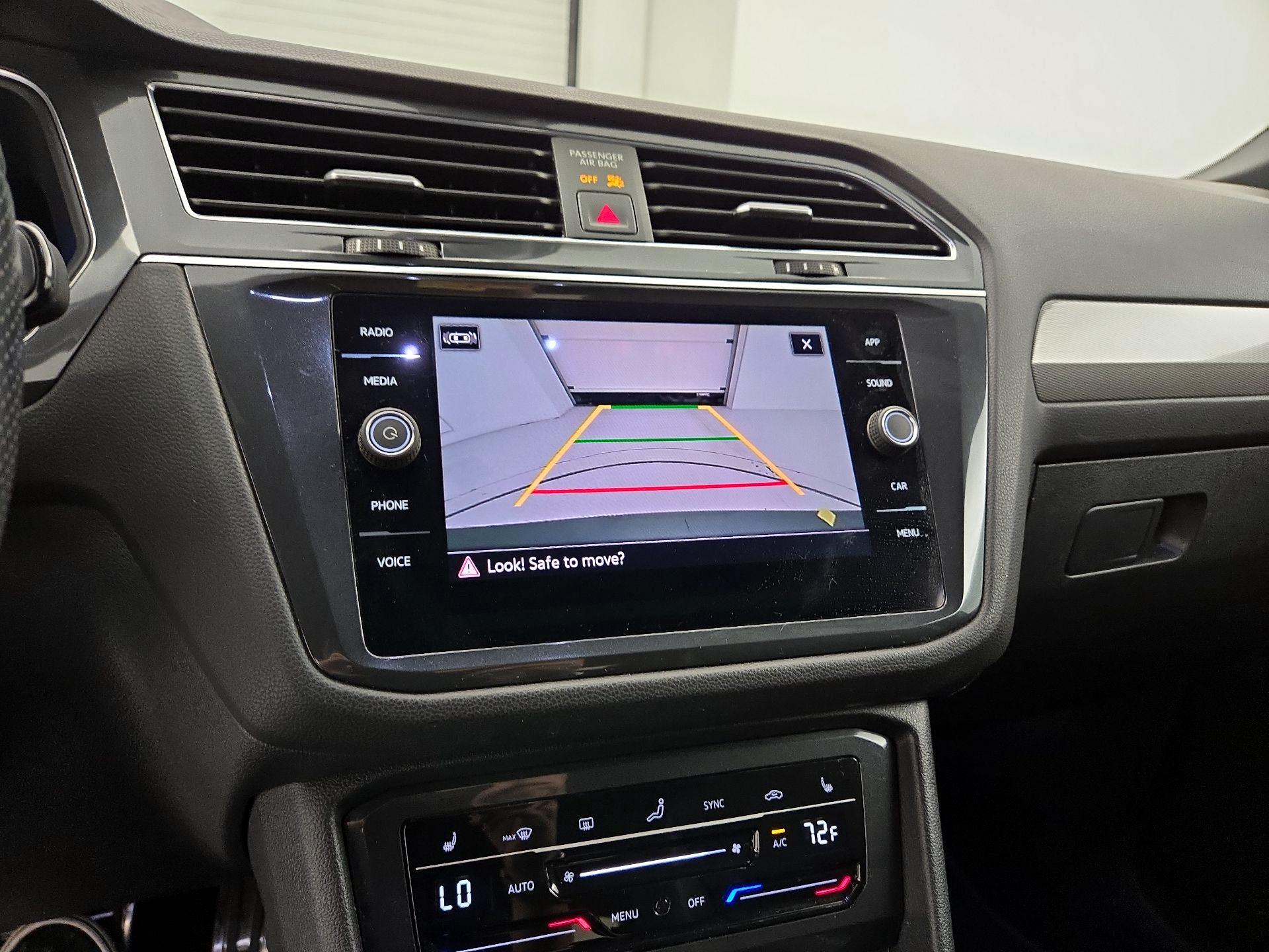 Thumbnail: 2023 Volkswagen Tiguan - 14