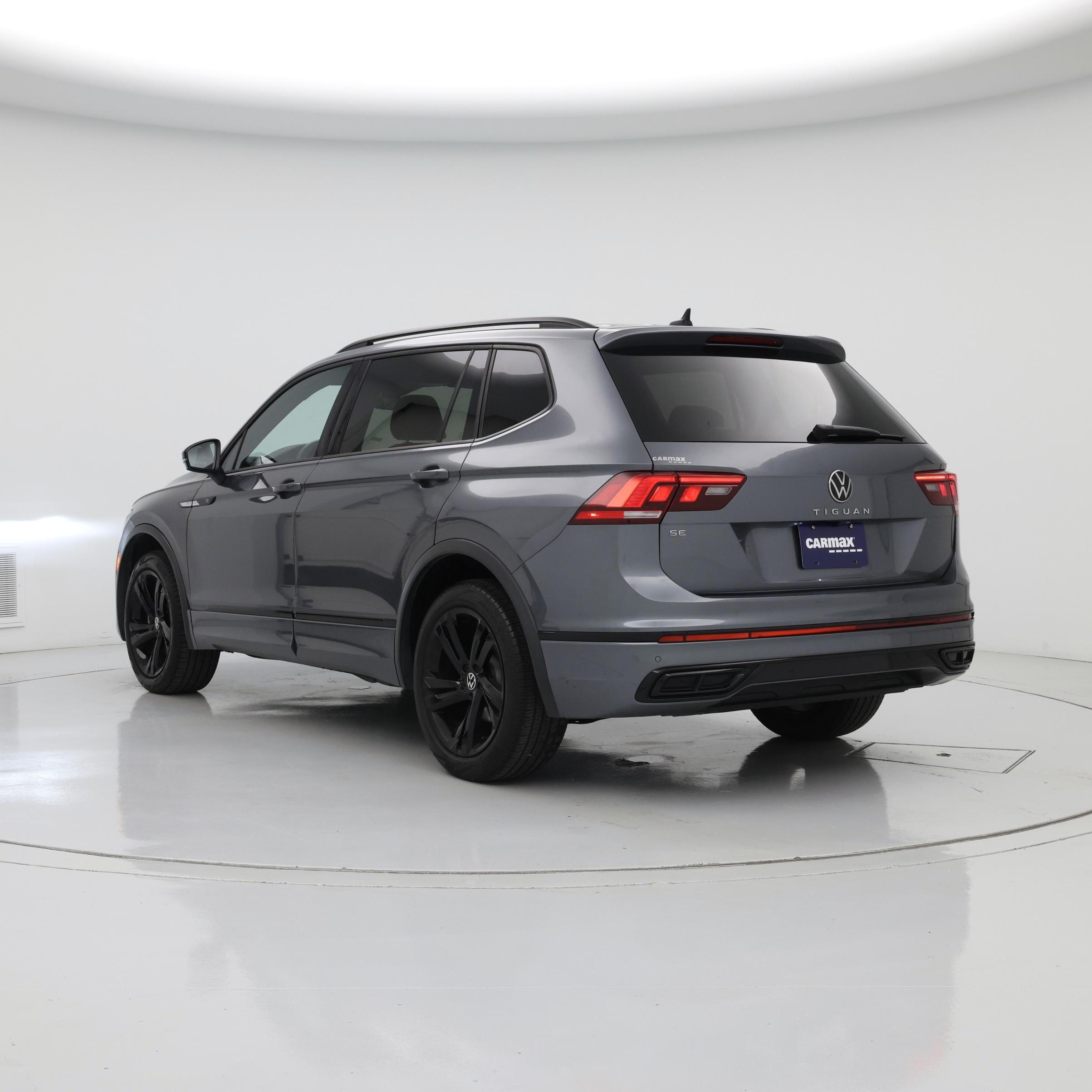 Thumbnail: 2023 Volkswagen Tiguan - 2
