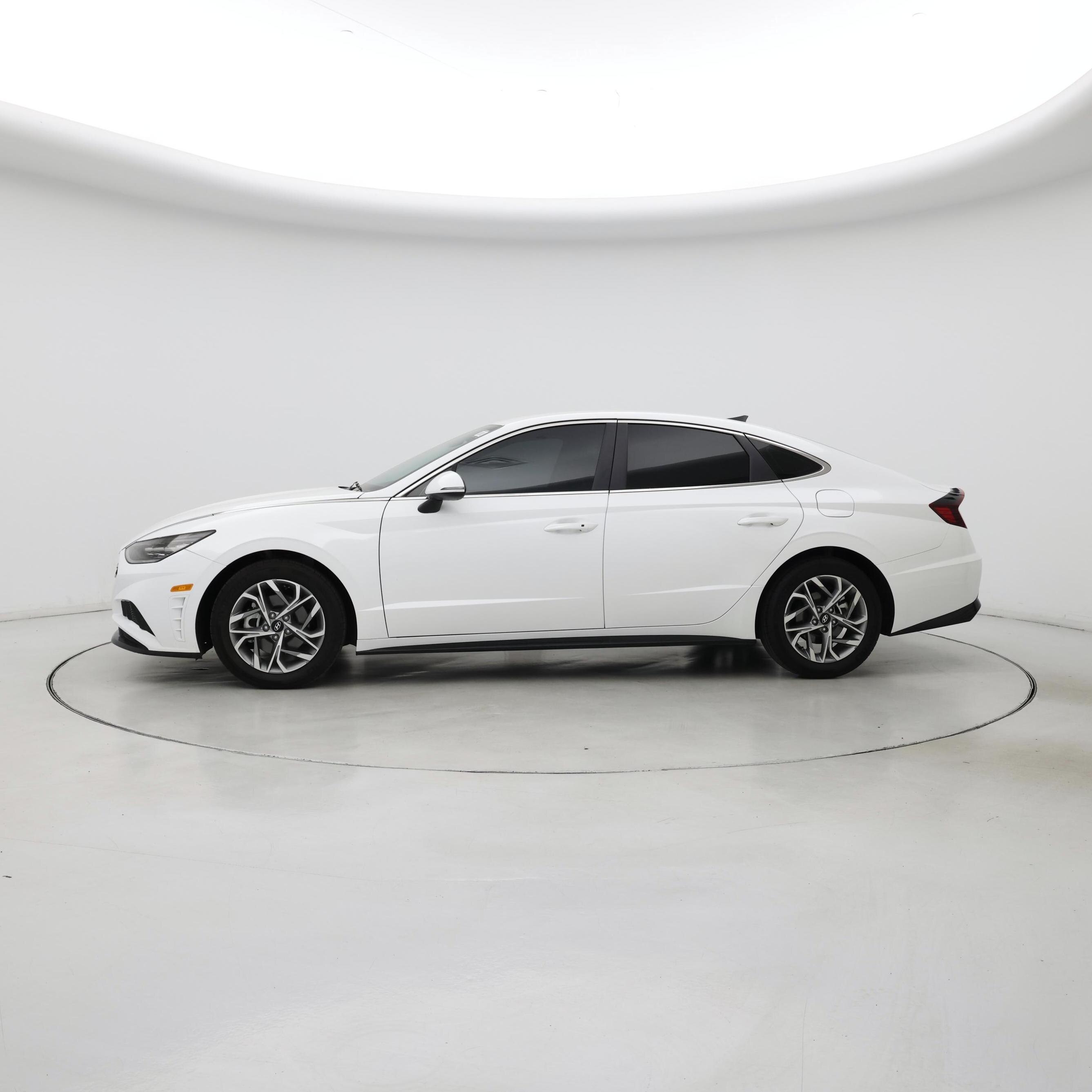 Thumbnail: 2023 Hyundai Sonata - 3