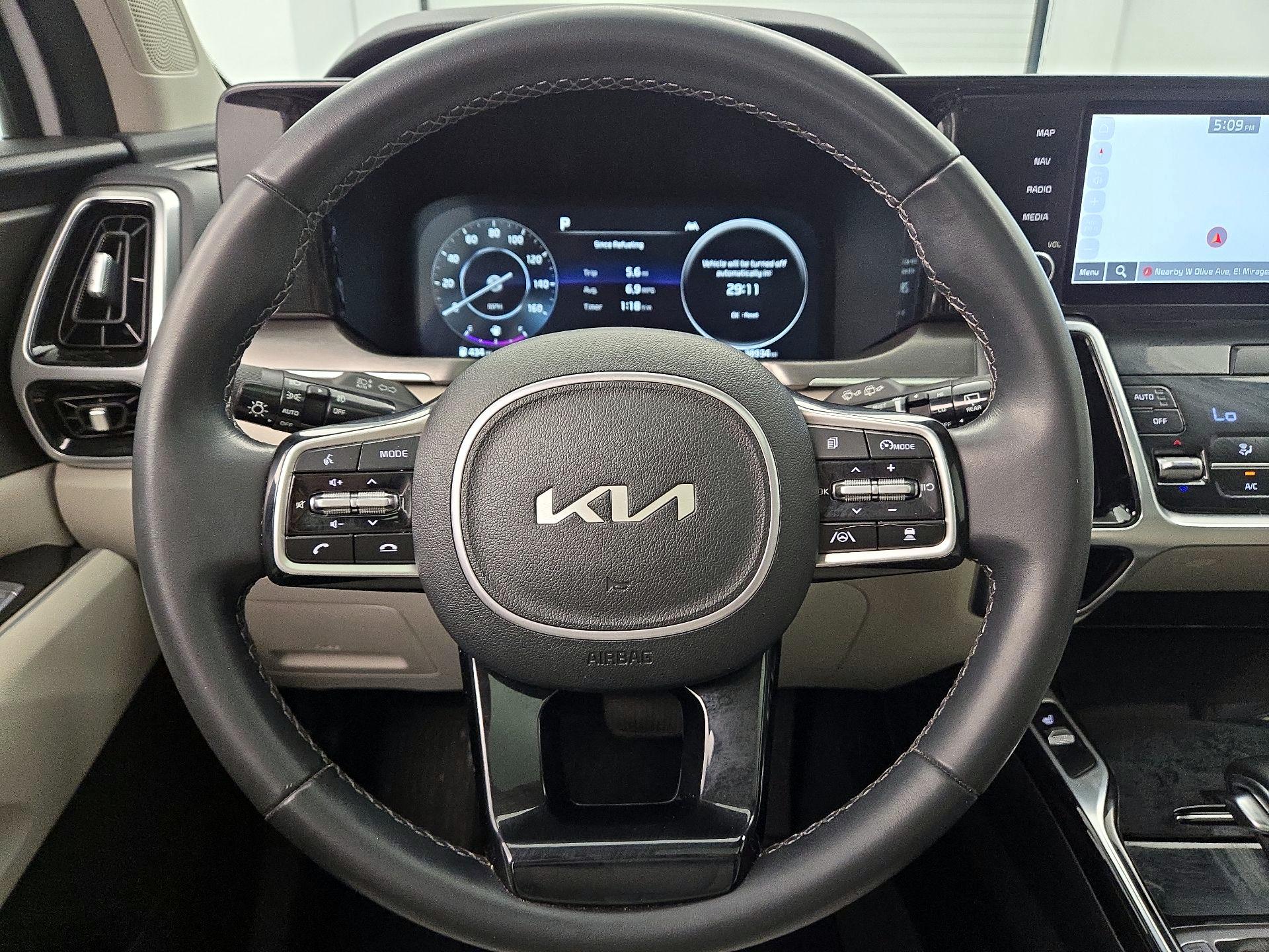 Thumbnail: 2023 Kia Sorento - 10