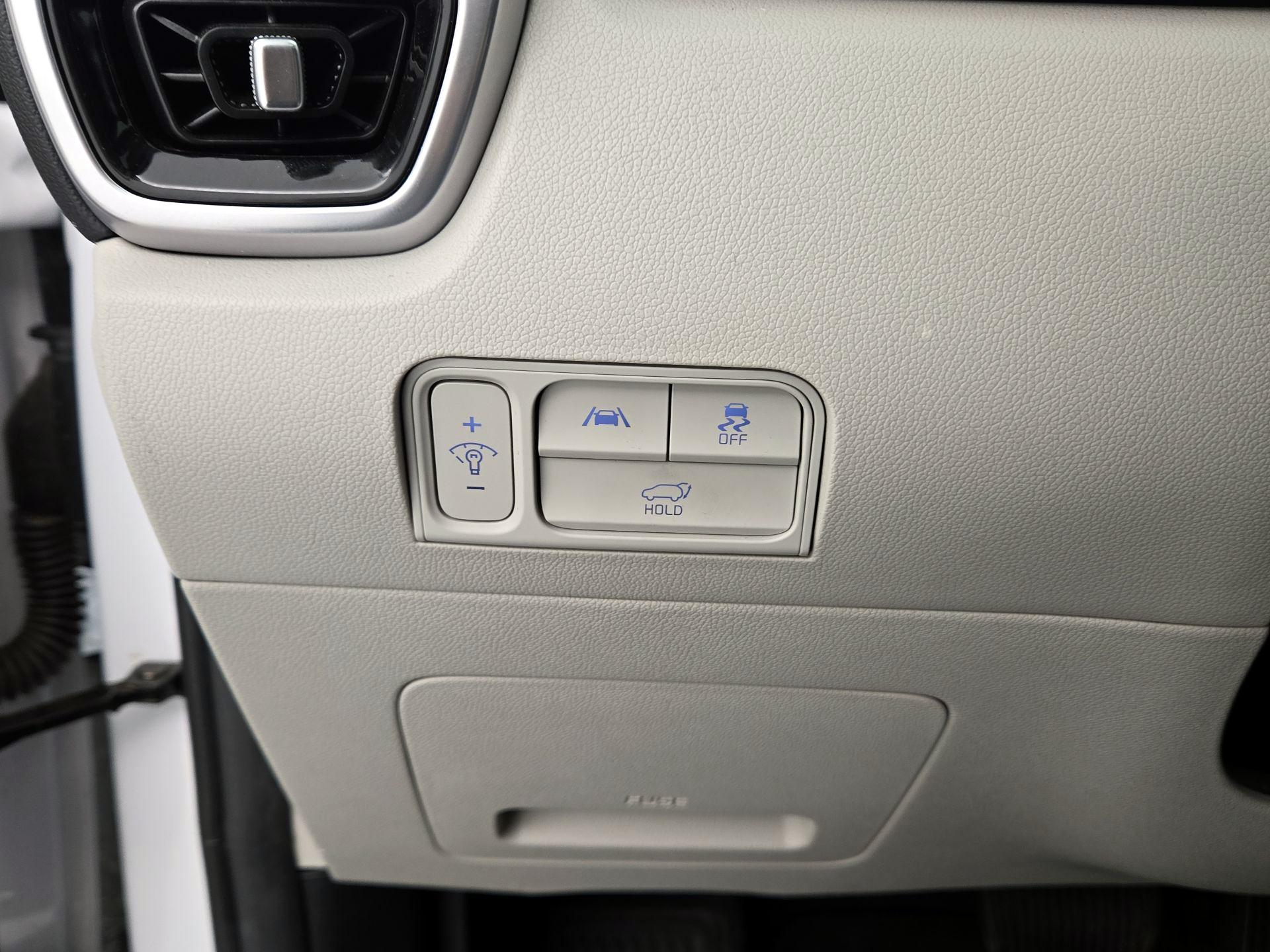 Thumbnail: 2023 Kia Sorento - 13