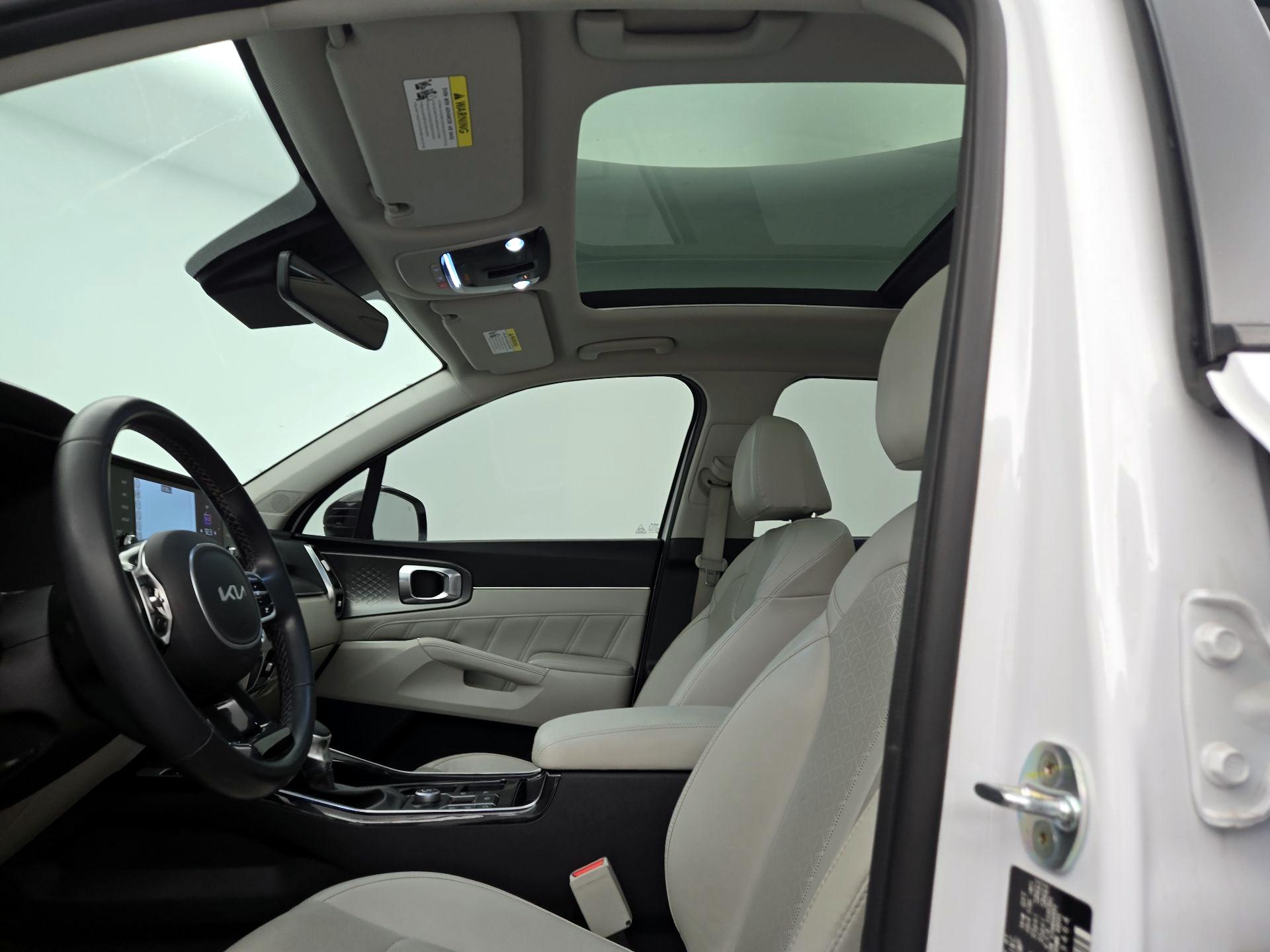 Thumbnail: 2023 Kia Sorento - 20