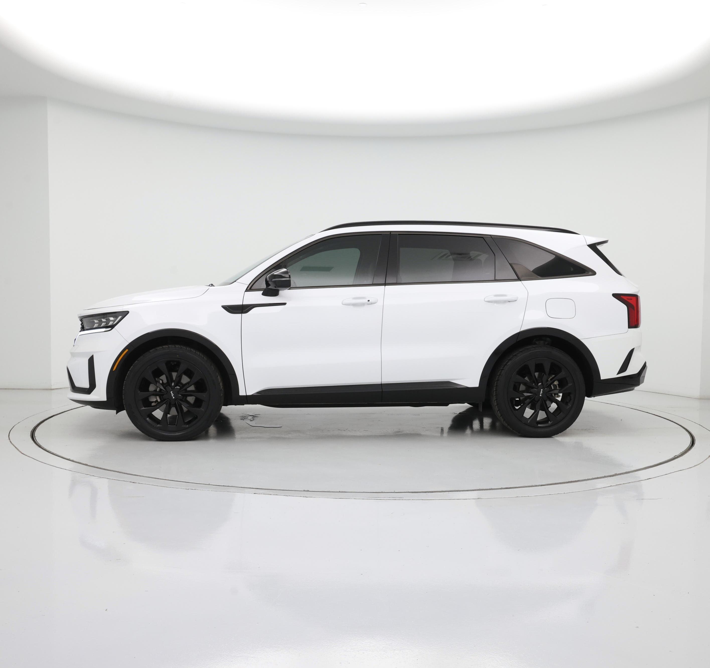Thumbnail: 2023 Kia Sorento - 3