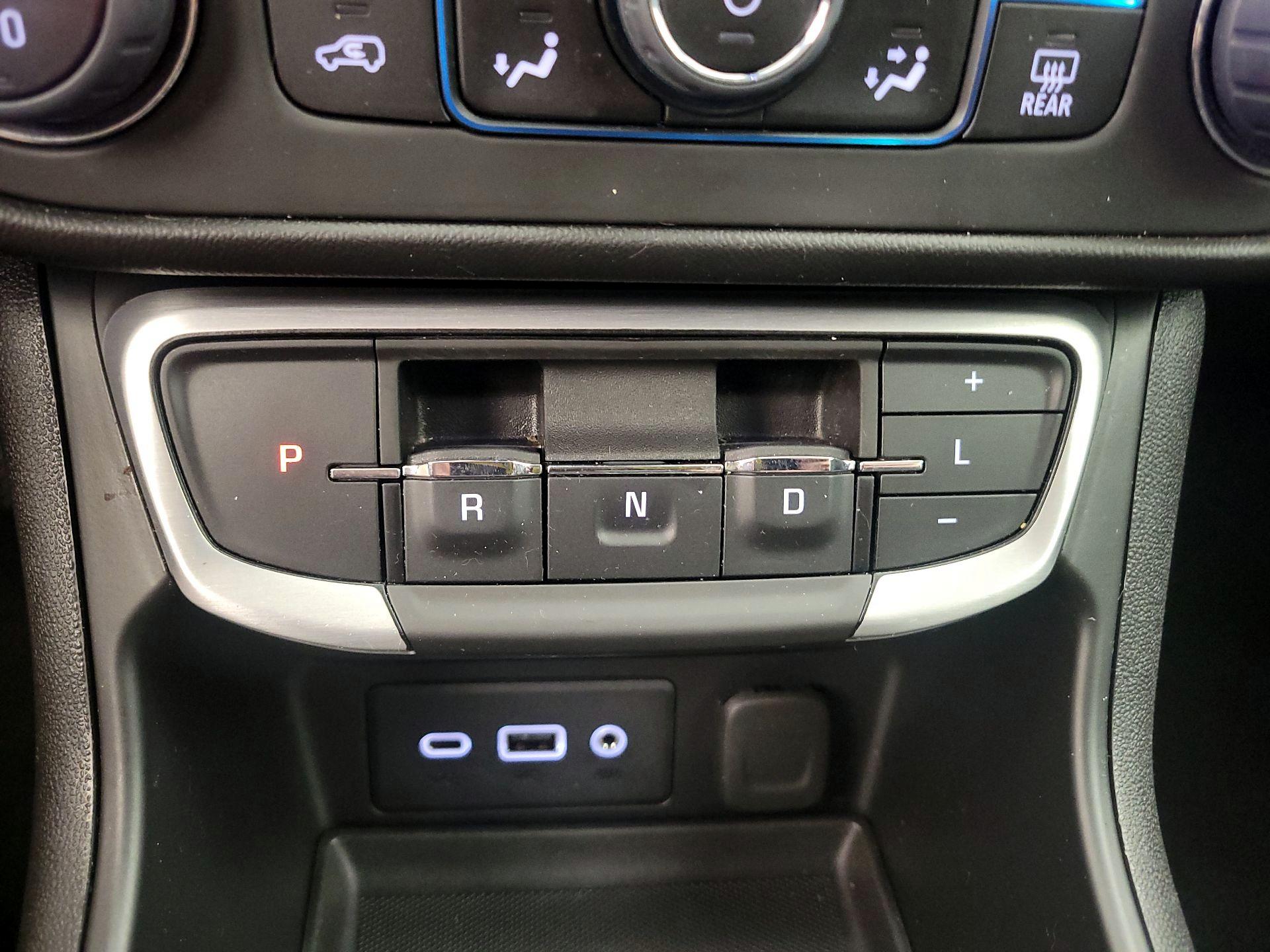 Thumbnail: 2023 GMC Terrain - 17