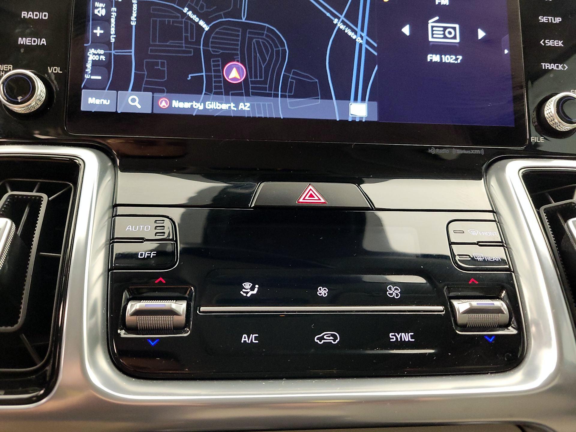 Thumbnail: 2023 Kia Sorento - 17