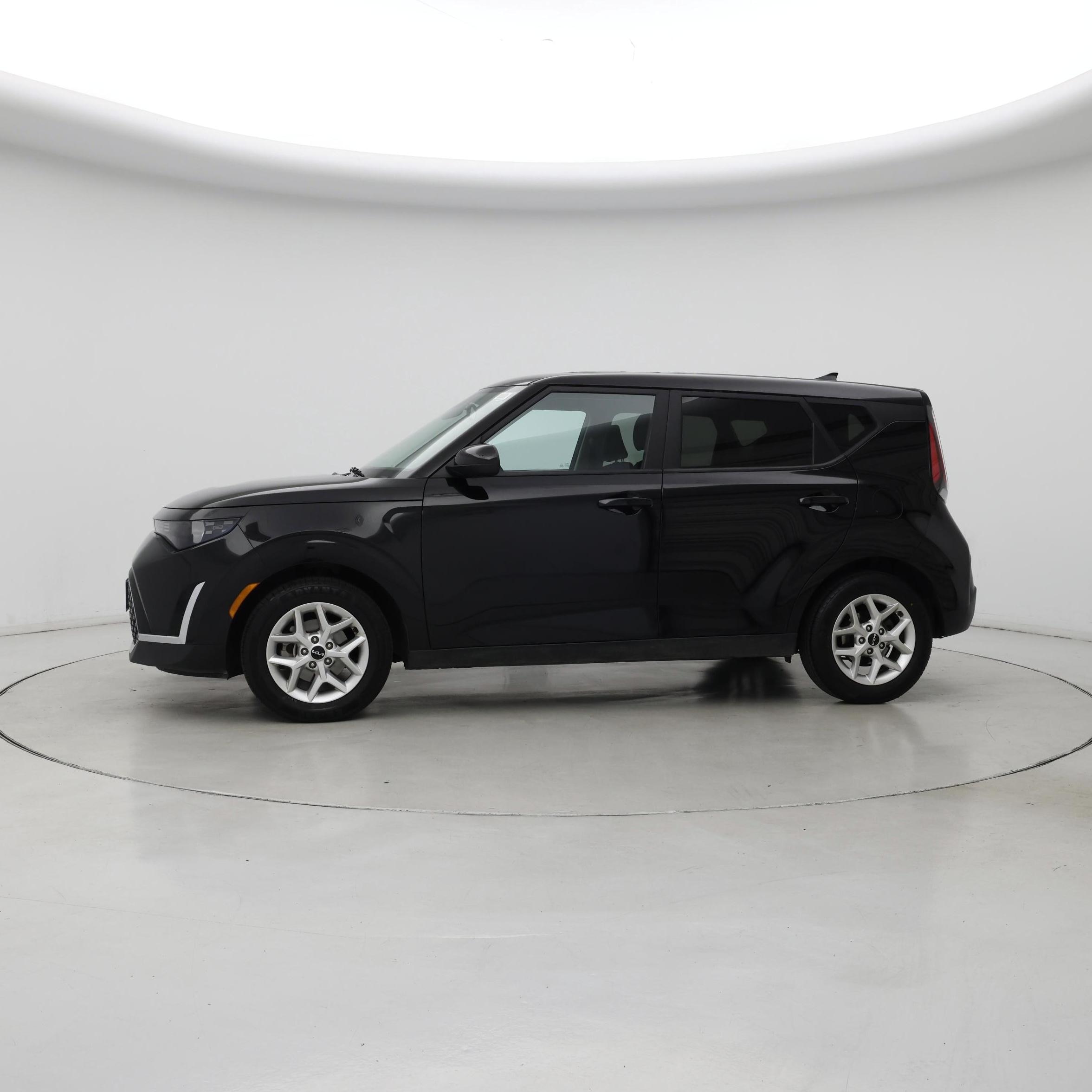 Thumbnail: 2023 Kia Soul - 3