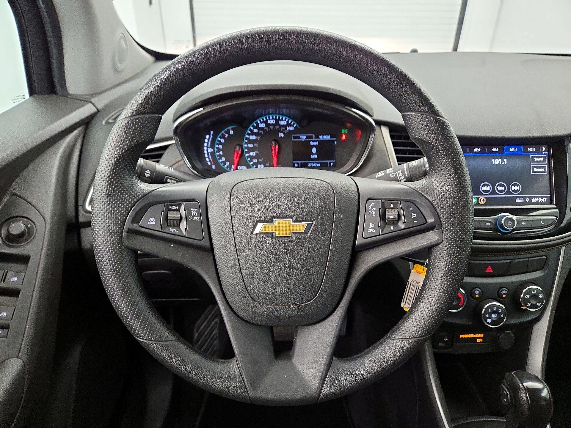 Thumbnail: 2020 Chevrolet Trax - 10