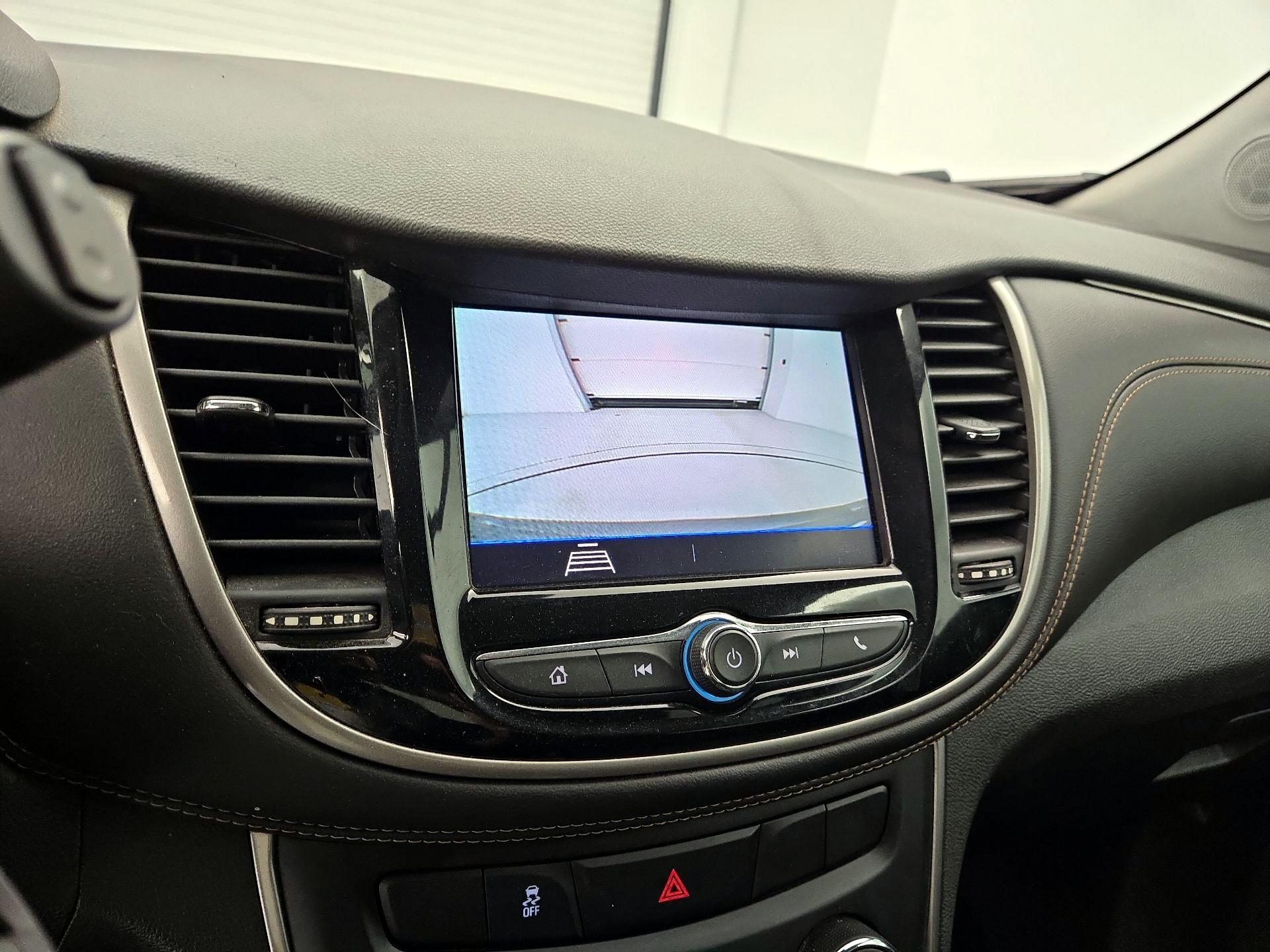 Thumbnail: 2020 Chevrolet Trax - 14