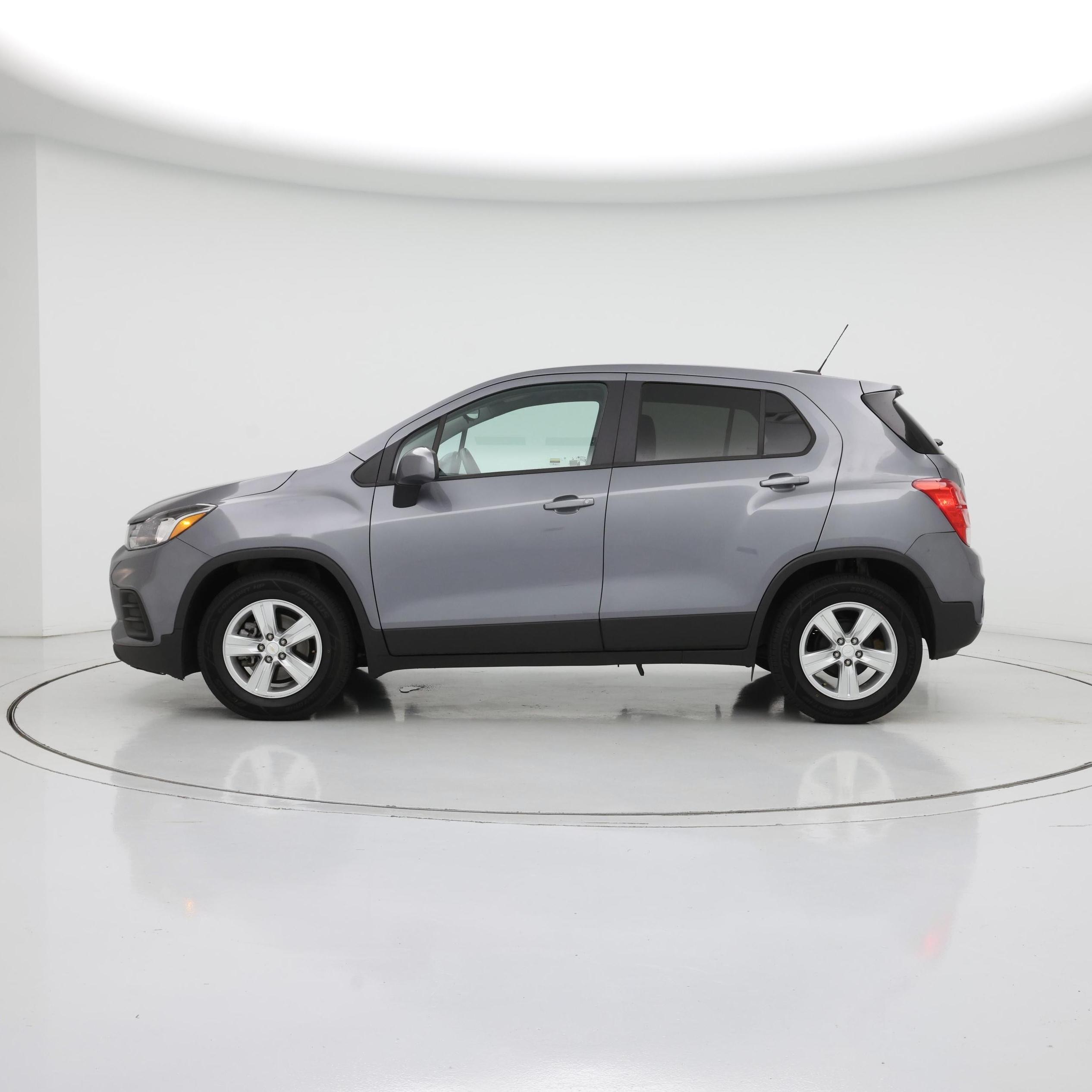 Thumbnail: 2020 Chevrolet Trax - 3