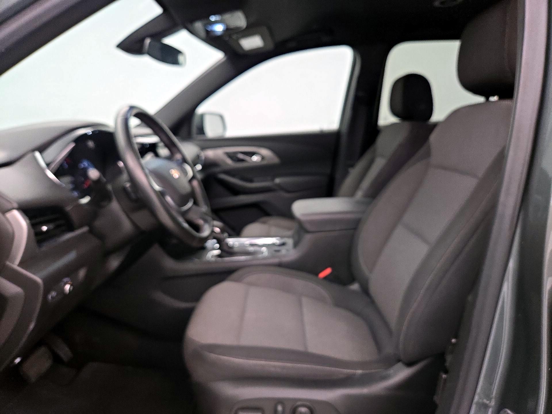 Thumbnail: 2023 Chevrolet Traverse - 11