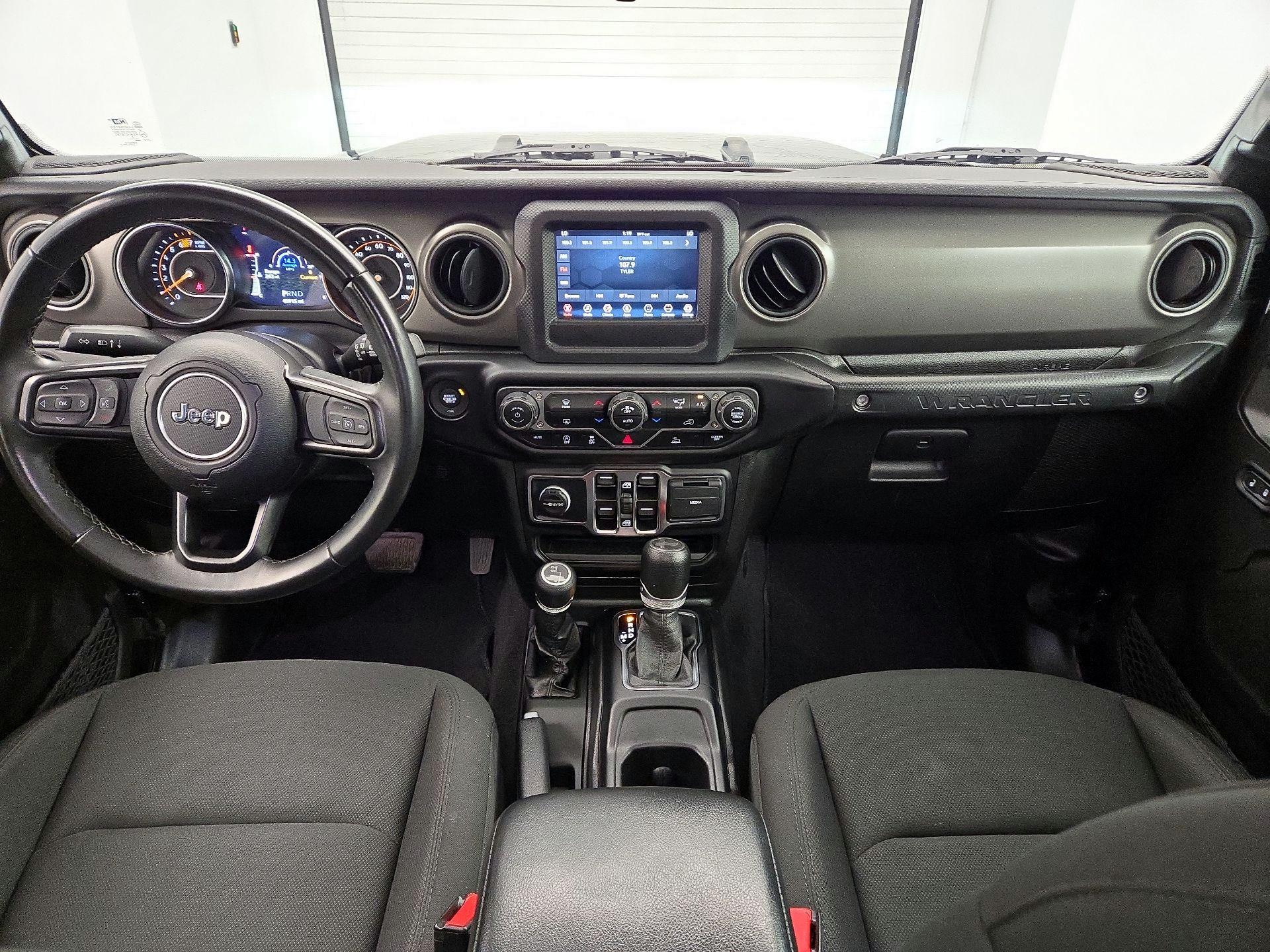 Thumbnail: 2022 Jeep Wrangler - 9