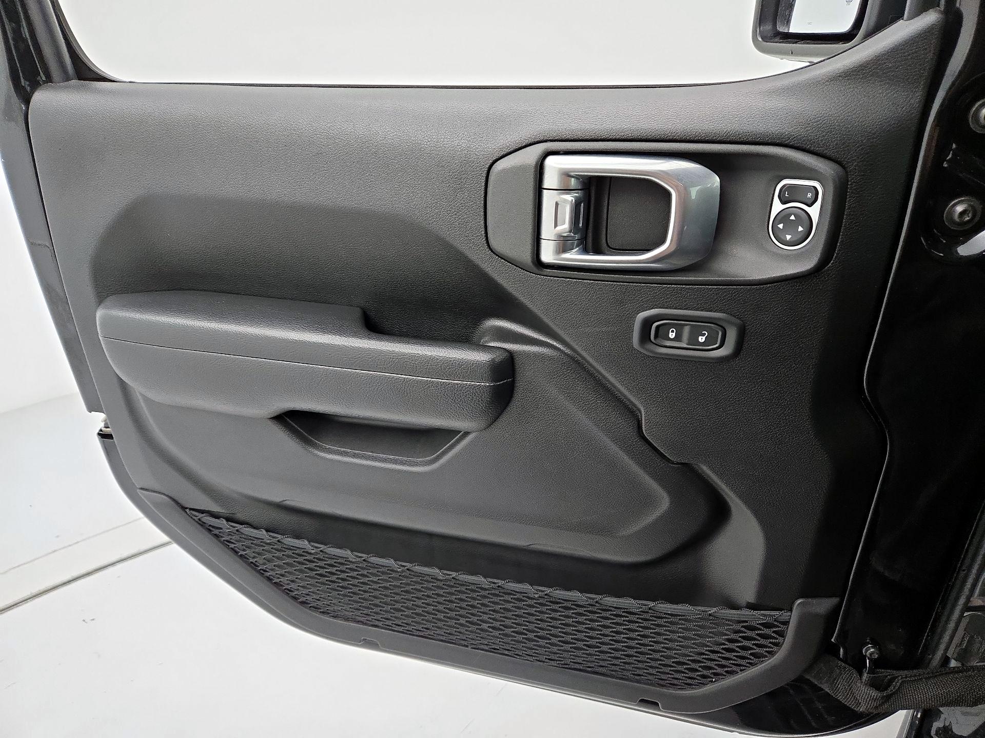 Thumbnail: 2022 Jeep Wrangler - 12