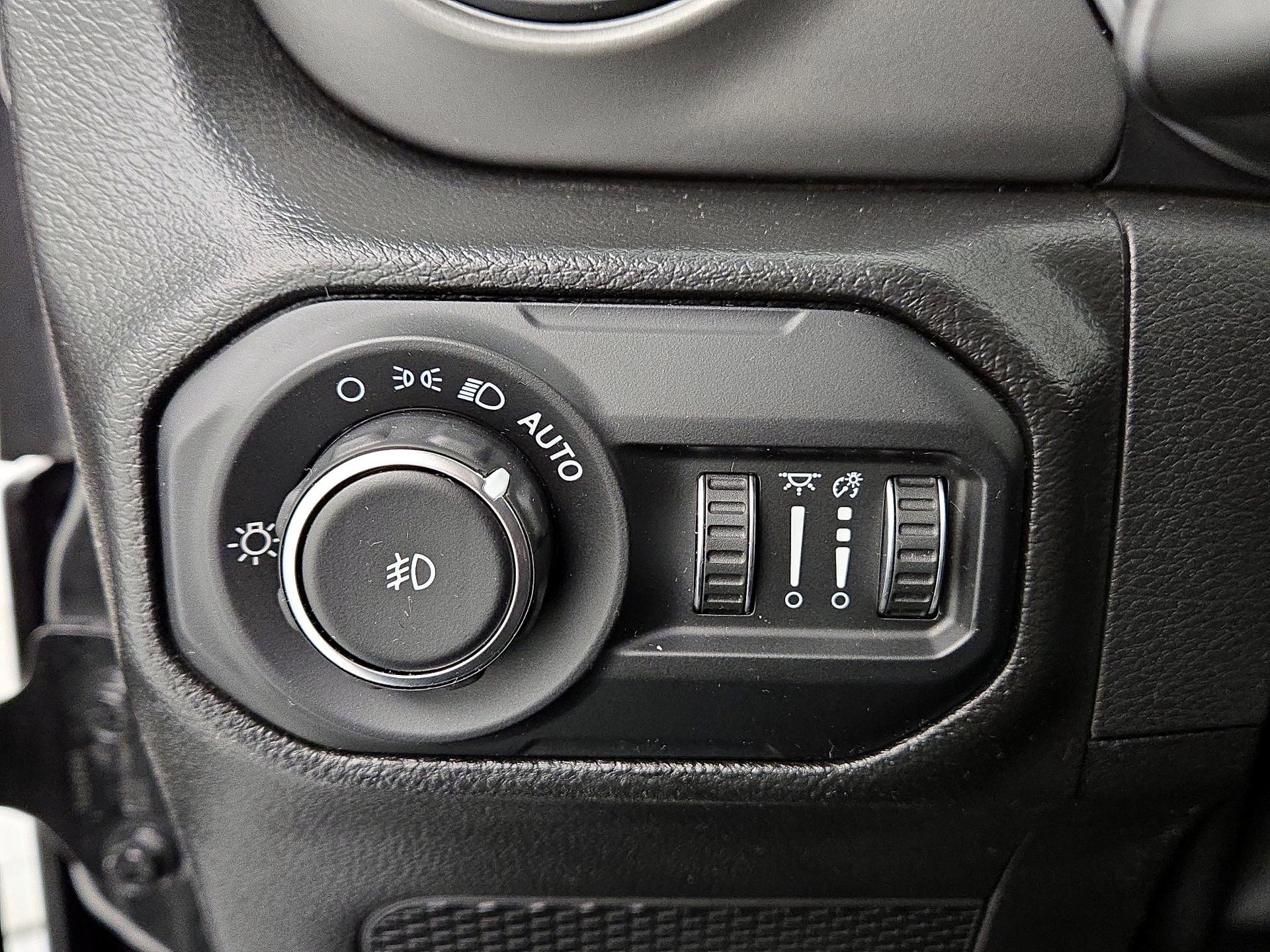 Thumbnail: 2022 Jeep Wrangler - 13