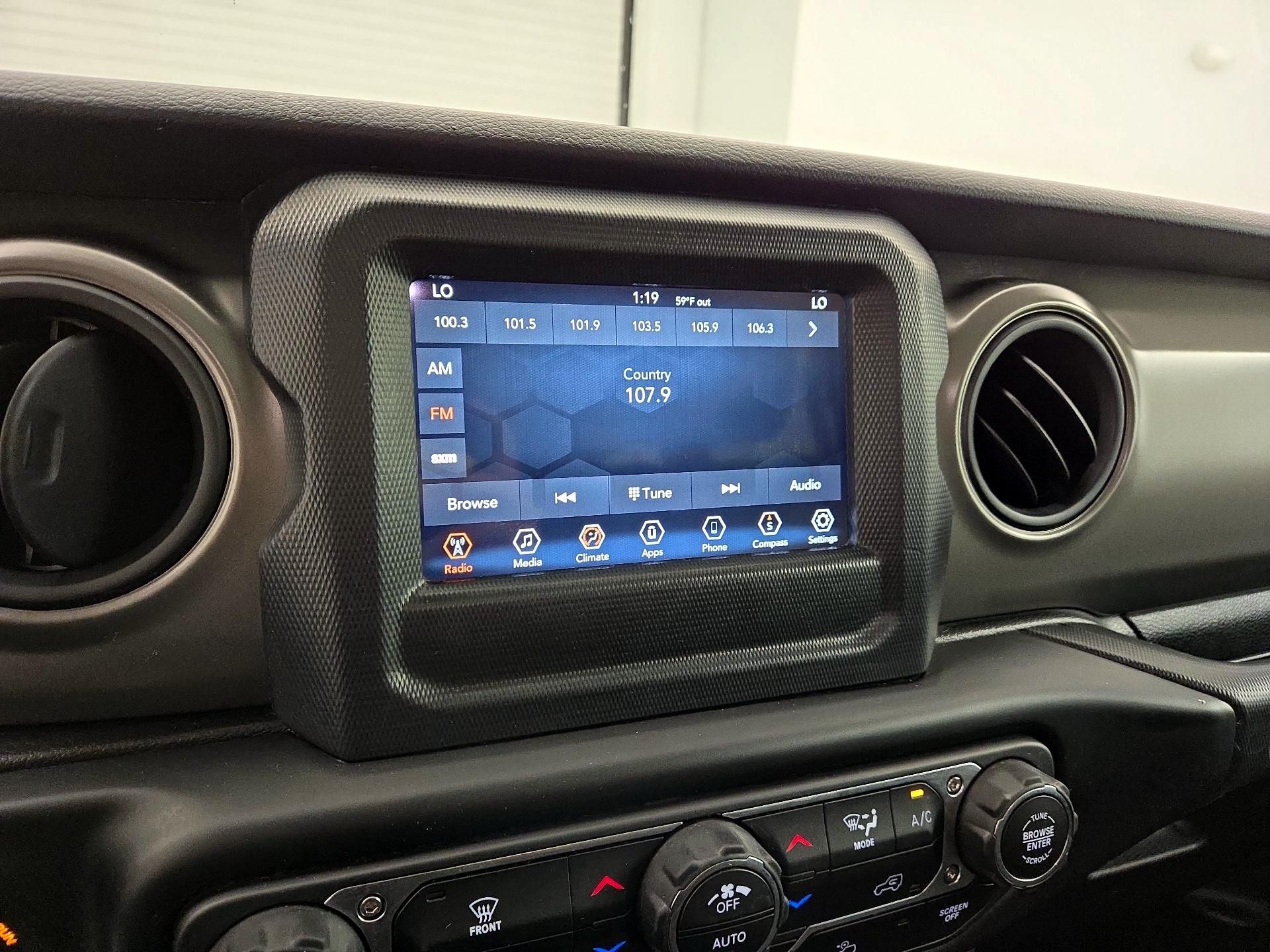 Thumbnail: 2022 Jeep Wrangler - 15