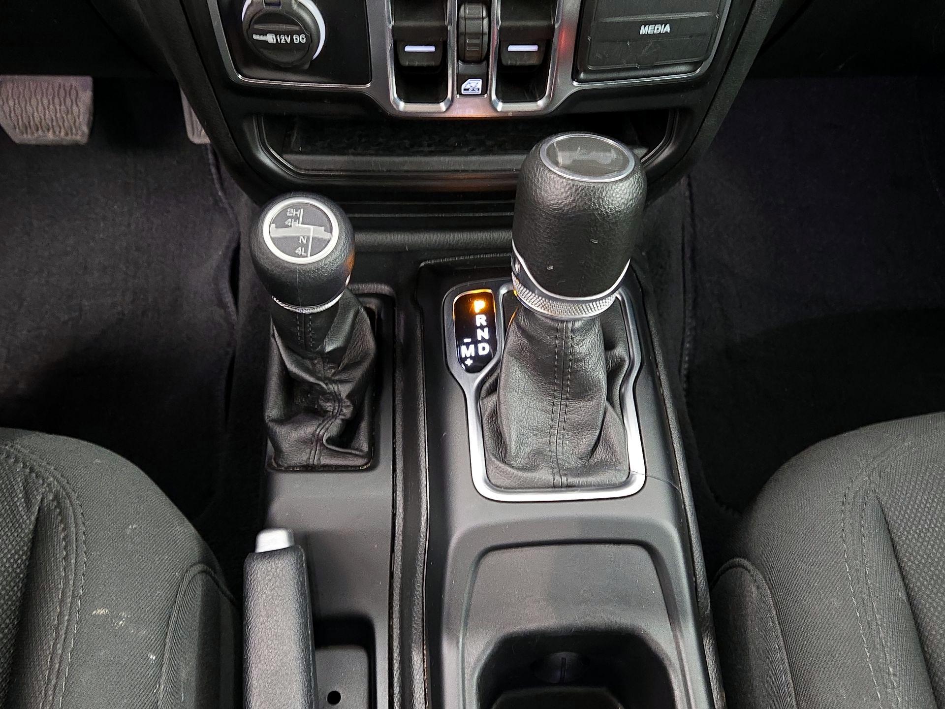 Thumbnail: 2022 Jeep Wrangler - 17