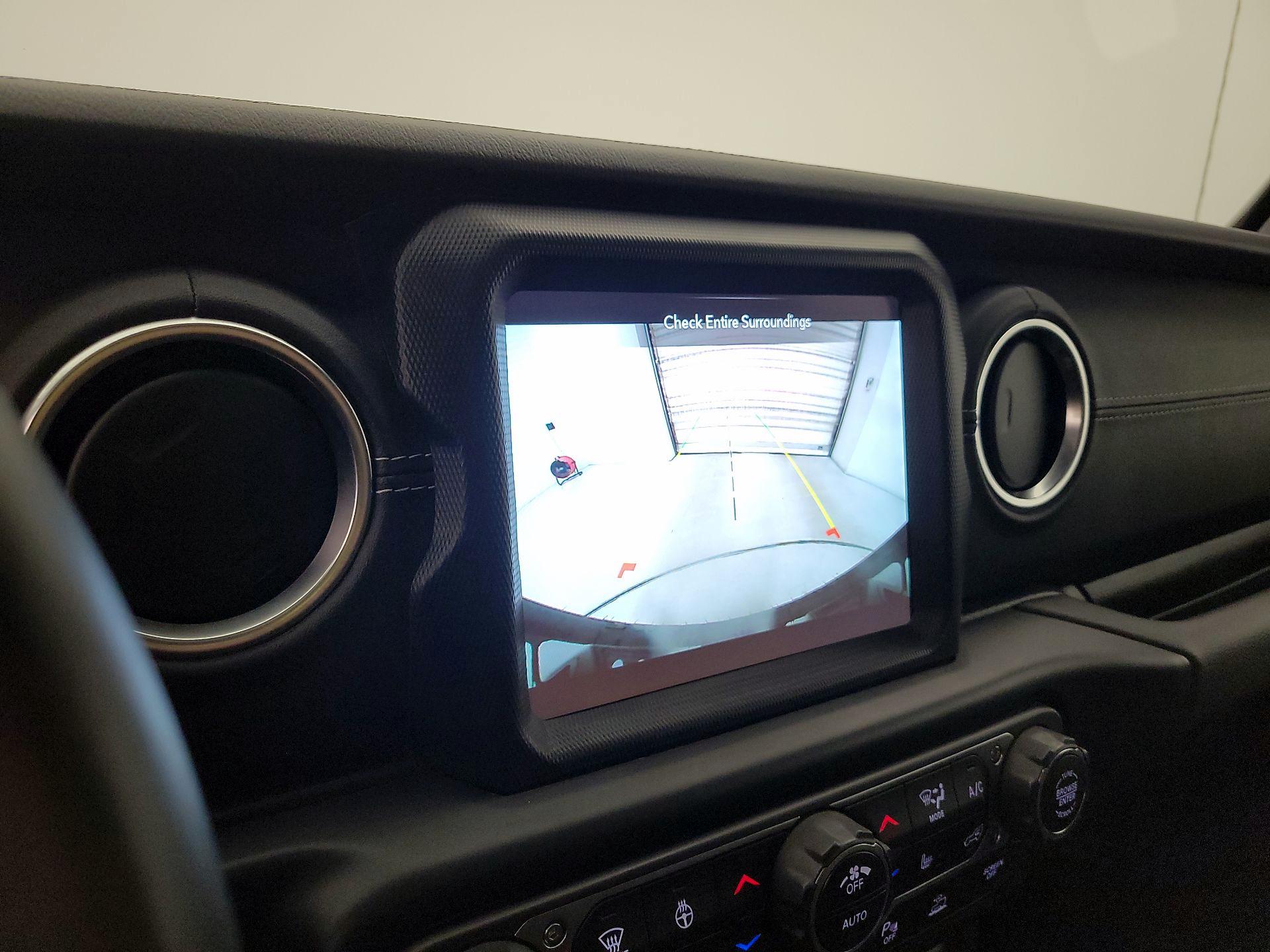 Thumbnail: 2021 Jeep Wrangler - 15