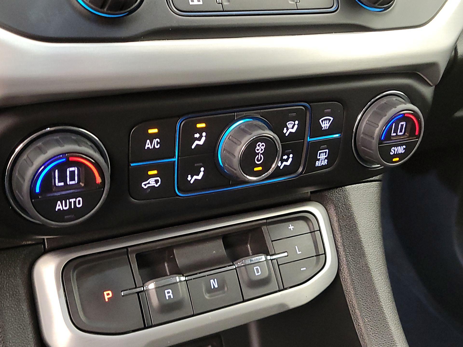 Thumbnail: 2023 GMC Acadia - 17