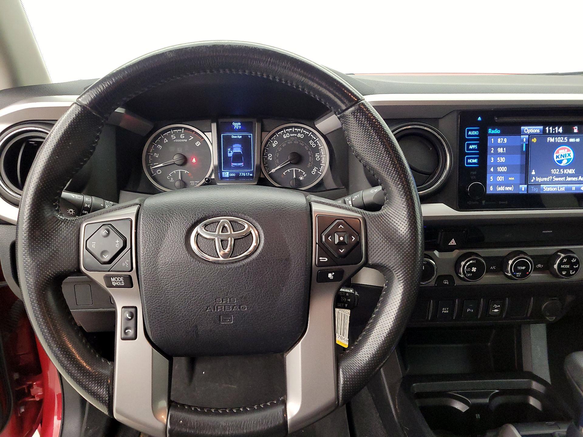Thumbnail: 2016 Toyota Tacoma - 10