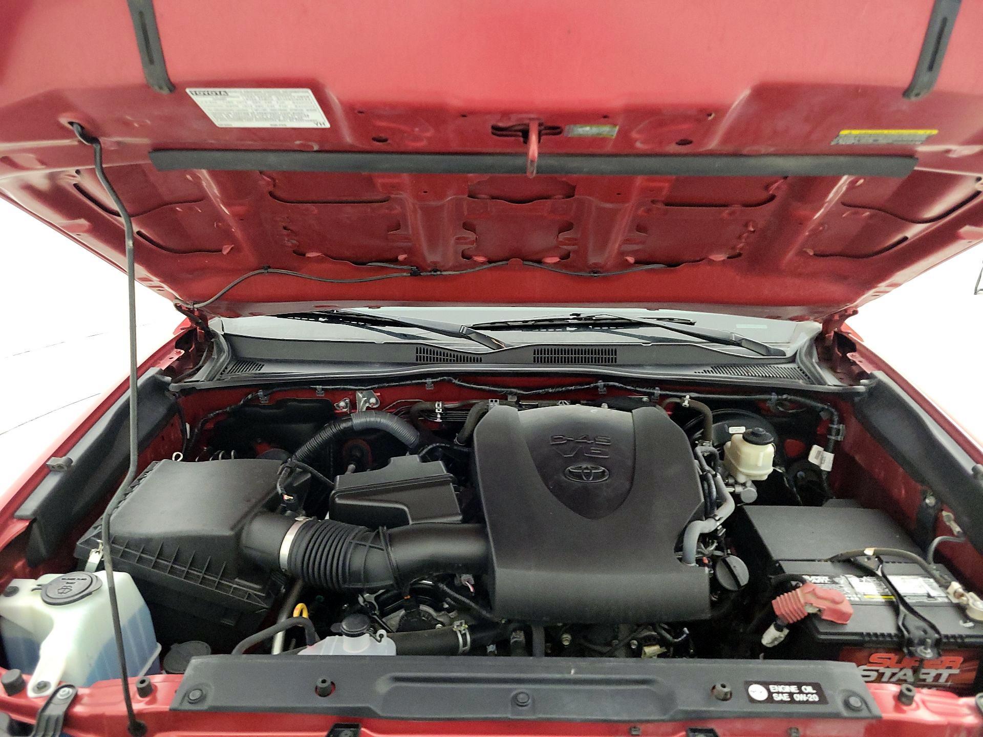 Thumbnail: 2016 Toyota Tacoma - 20