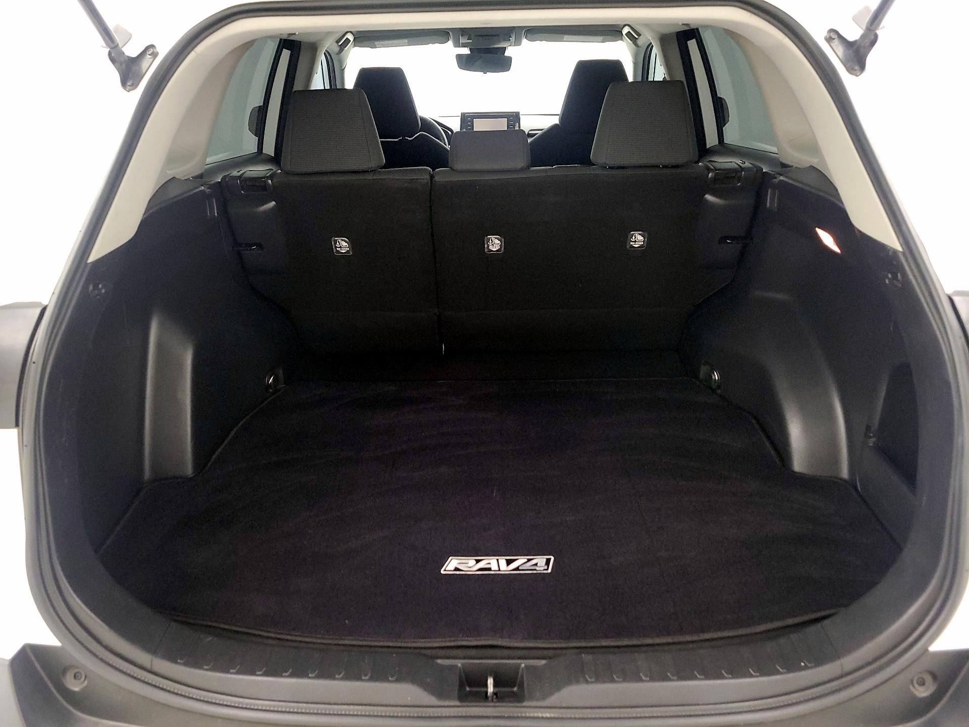 Thumbnail: 2021 Toyota RAV4 - 20