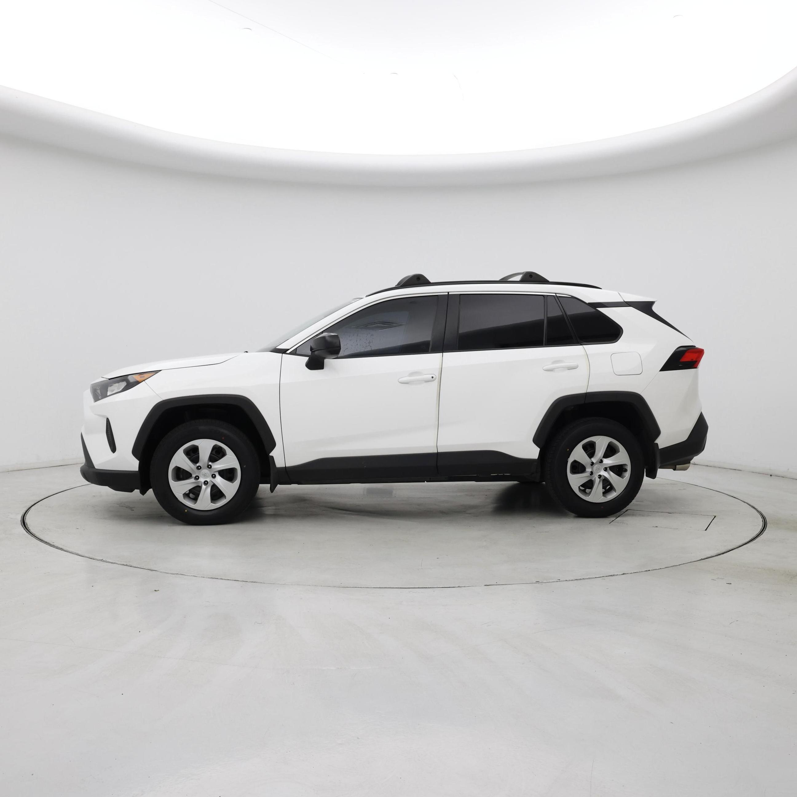 Thumbnail: 2021 Toyota RAV4 - 3
