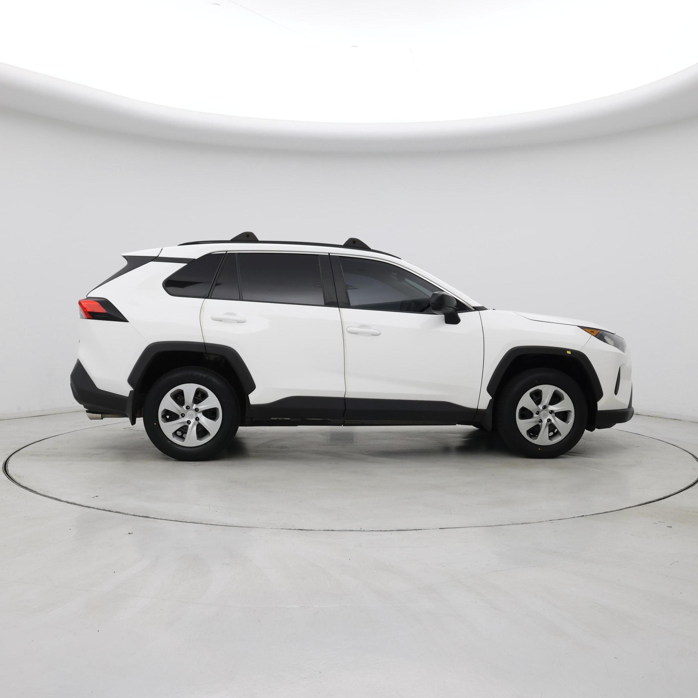 Thumbnail: 2021 Toyota RAV4 - 7