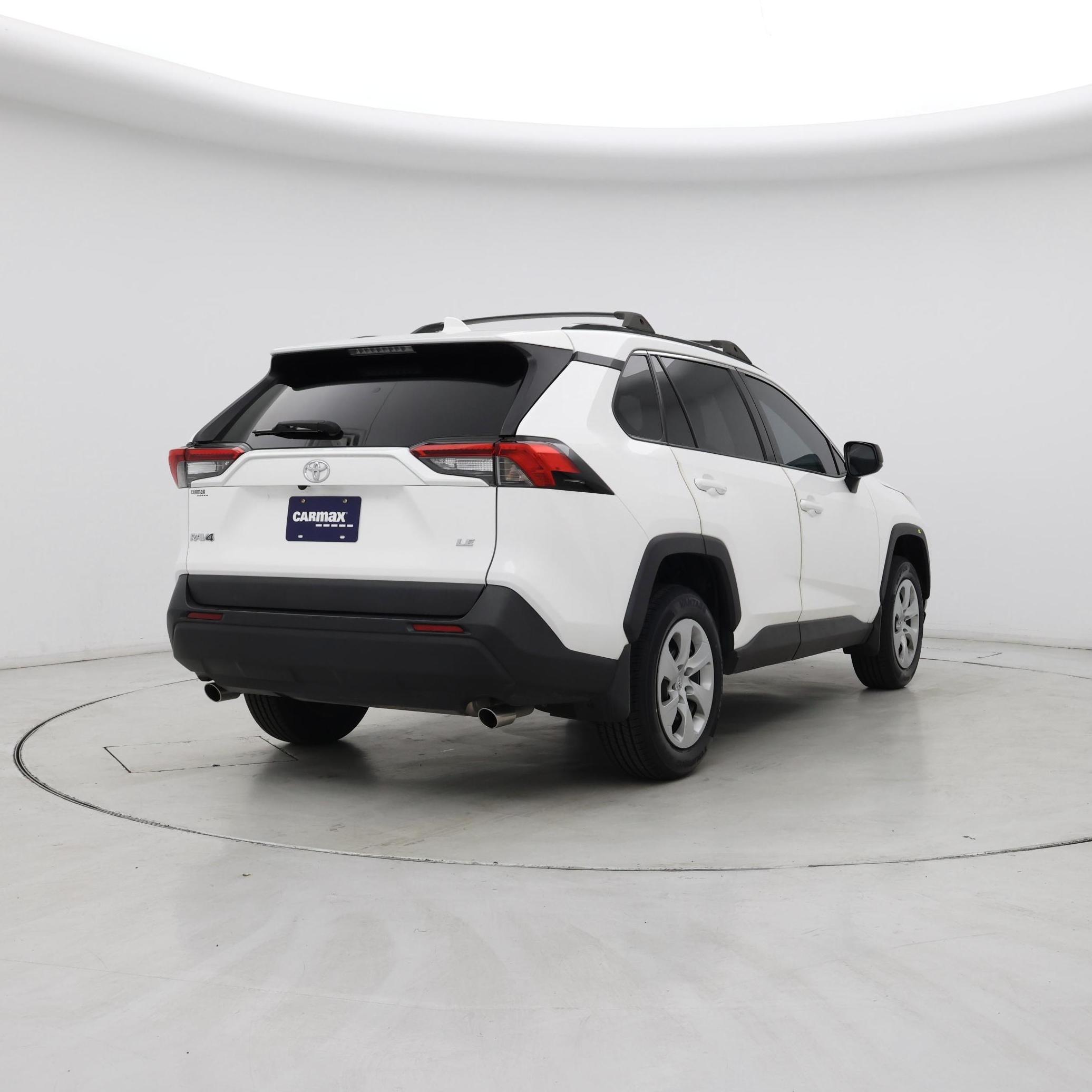Thumbnail: 2021 Toyota RAV4 - 8
